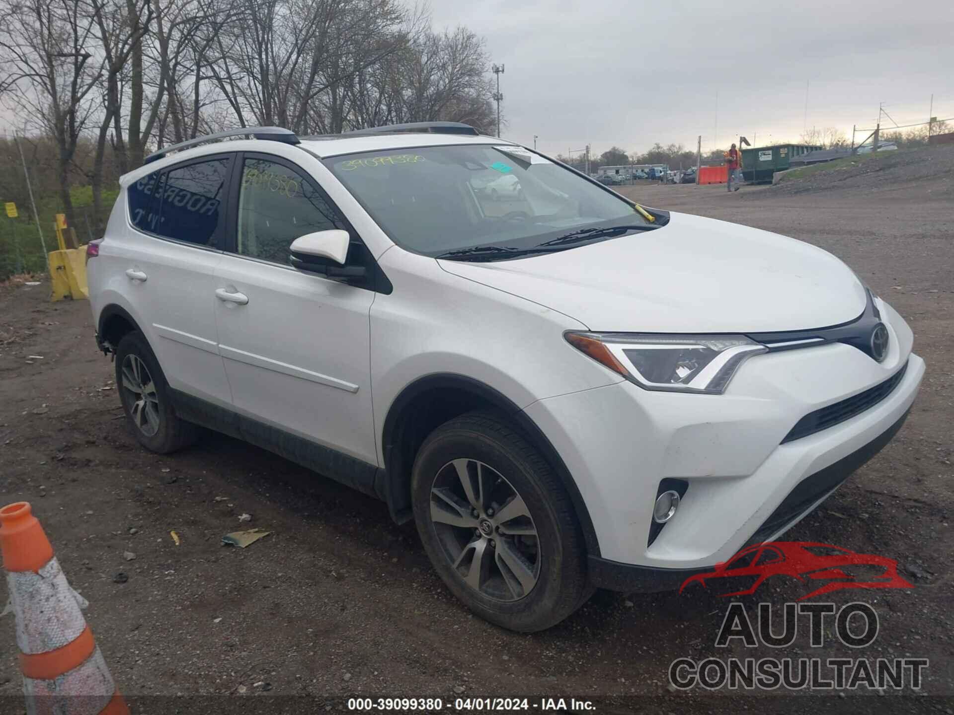 TOYOTA RAV4 2018 - JTMRFREV9JJ740091