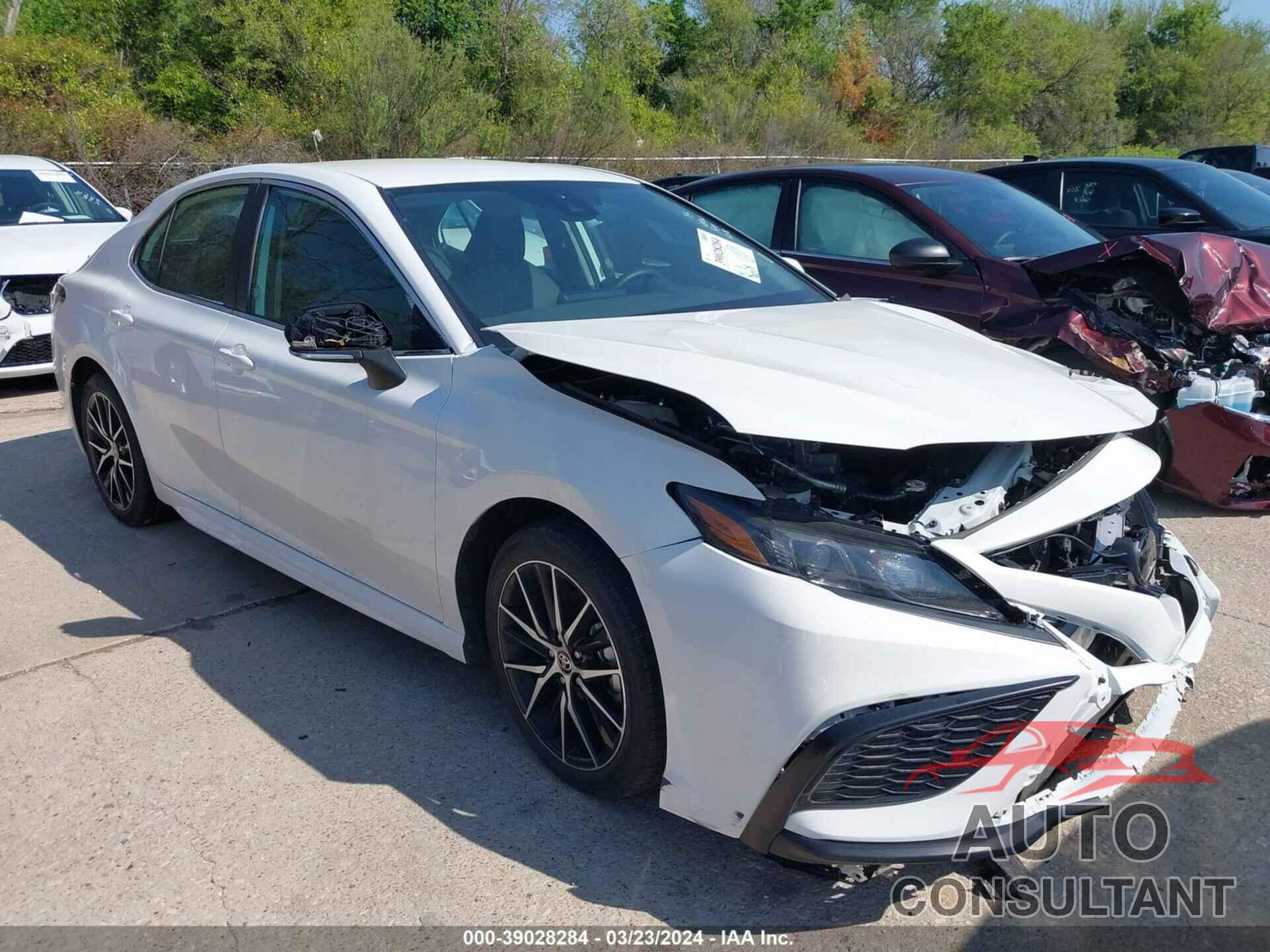 TOYOTA CAMRY 2023 - 4T1G11AK6PU804397