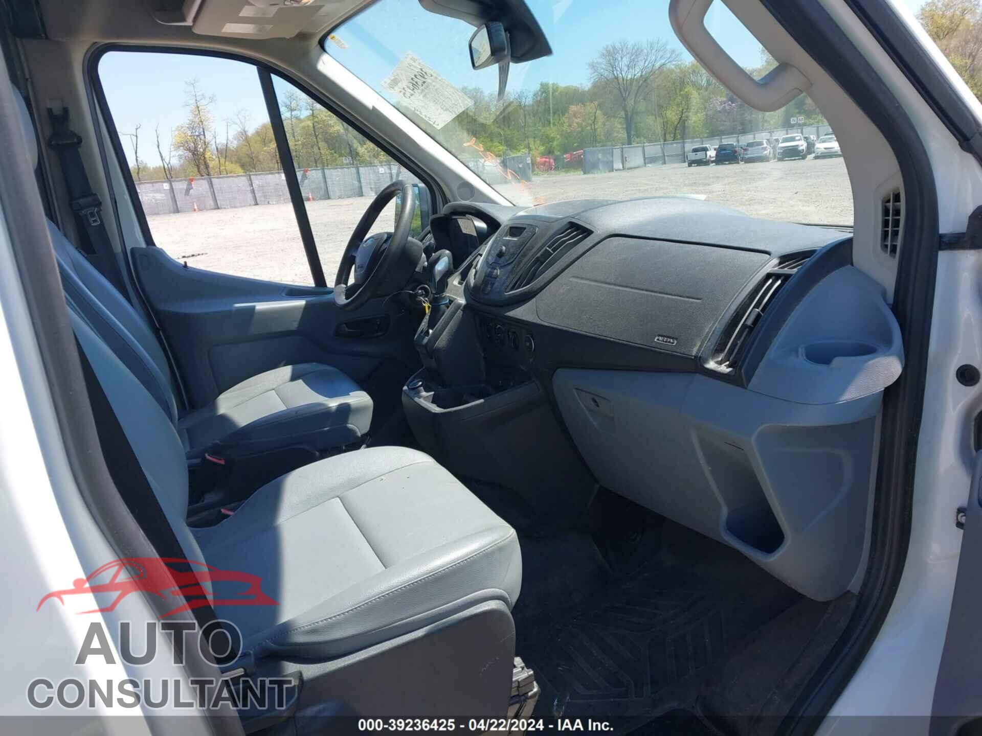 FORD TRANSIT-250 2018 - 1FTYR2CM7JKA15104