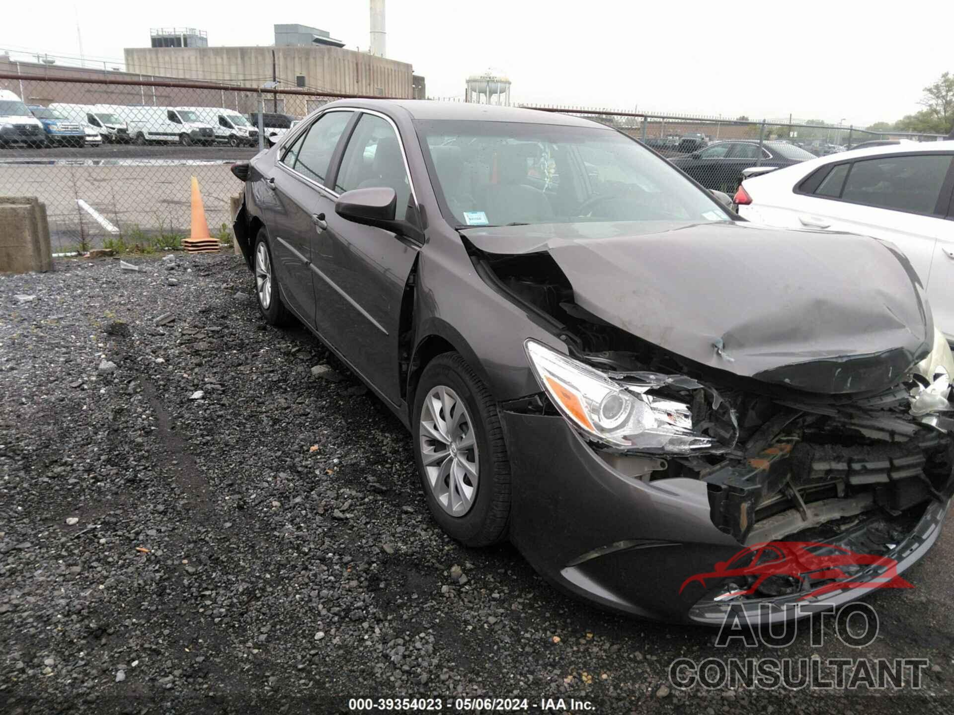 TOYOTA CAMRY 2016 - 4T4BF1FK2GR555915
