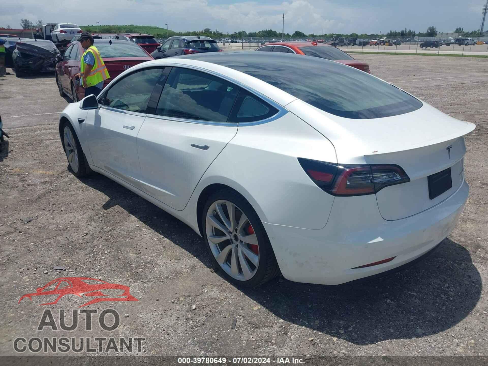 TESLA MODEL 3 2019 - 5YJ3E1EB0KF487042