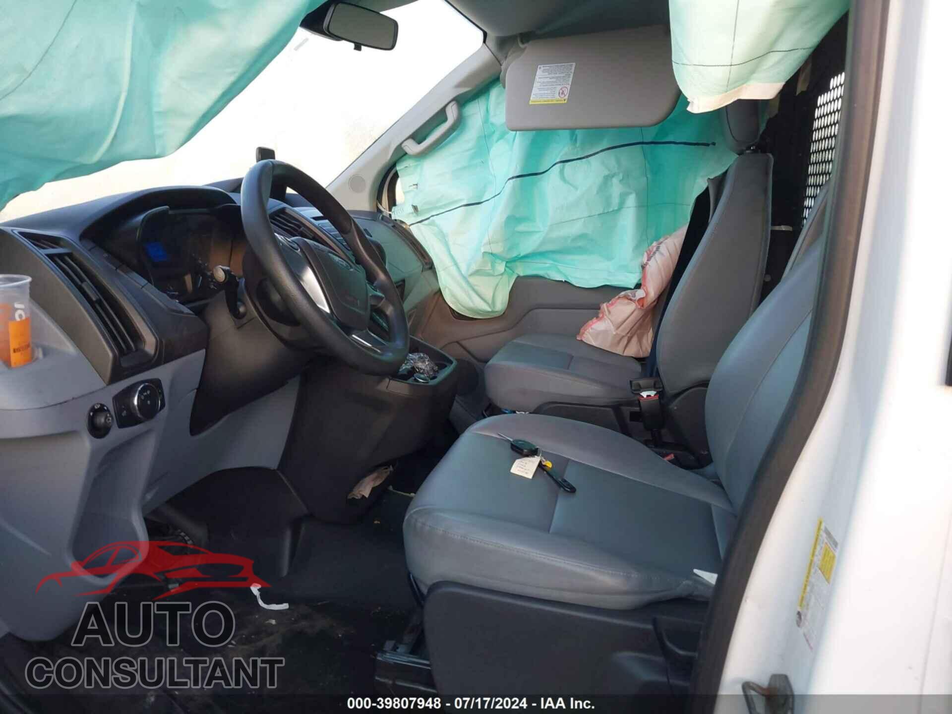 FORD TRANSIT 2018 - 1FTYR2YM8JKA06453