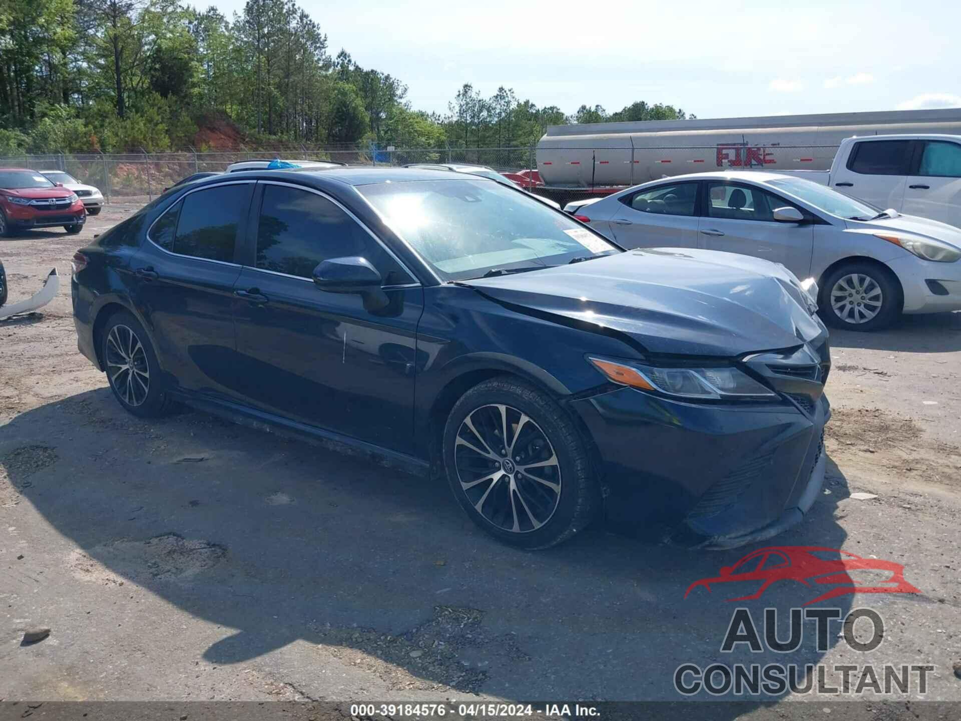 TOYOTA CAMRY 2018 - 4T1B11HK4JU531273