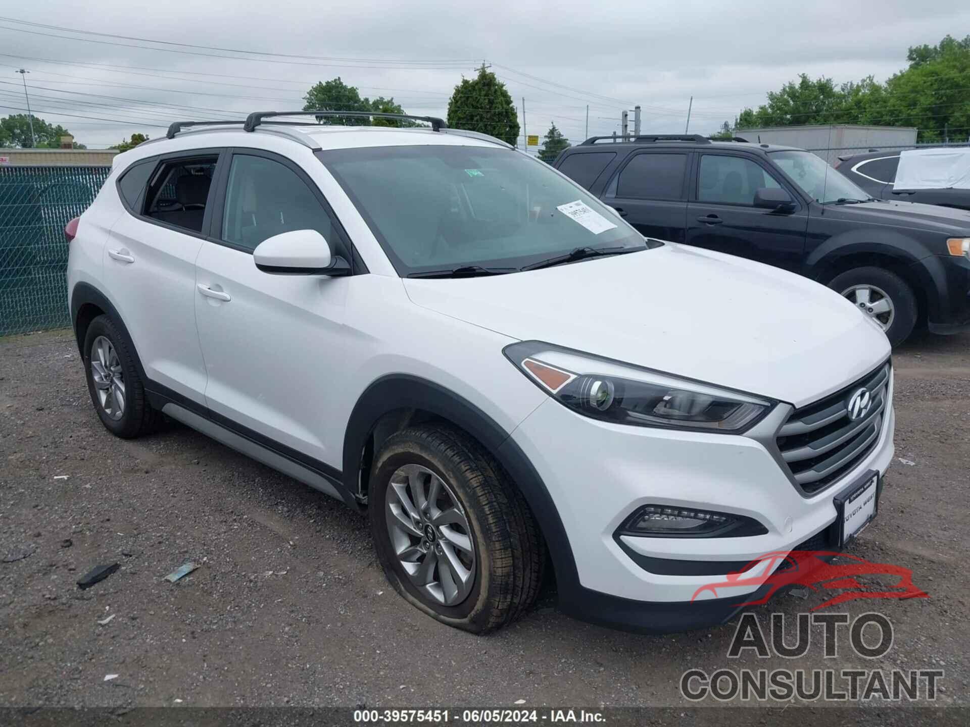 HYUNDAI TUCSON 2018 - KM8J3CA48JU757135