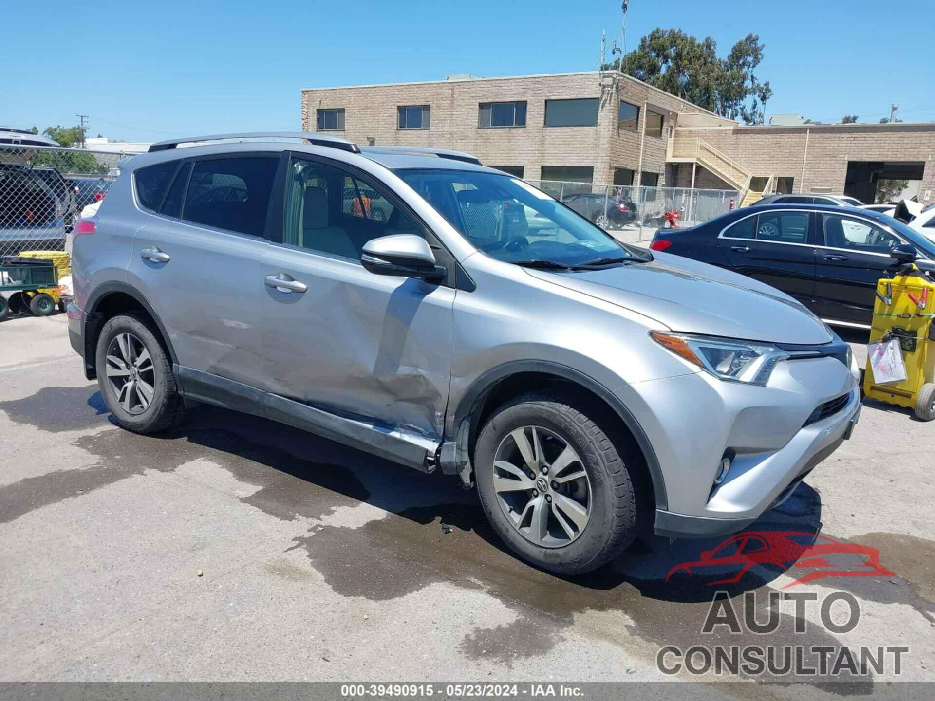 TOYOTA RAV4 2018 - JTMRFREV5JD241450