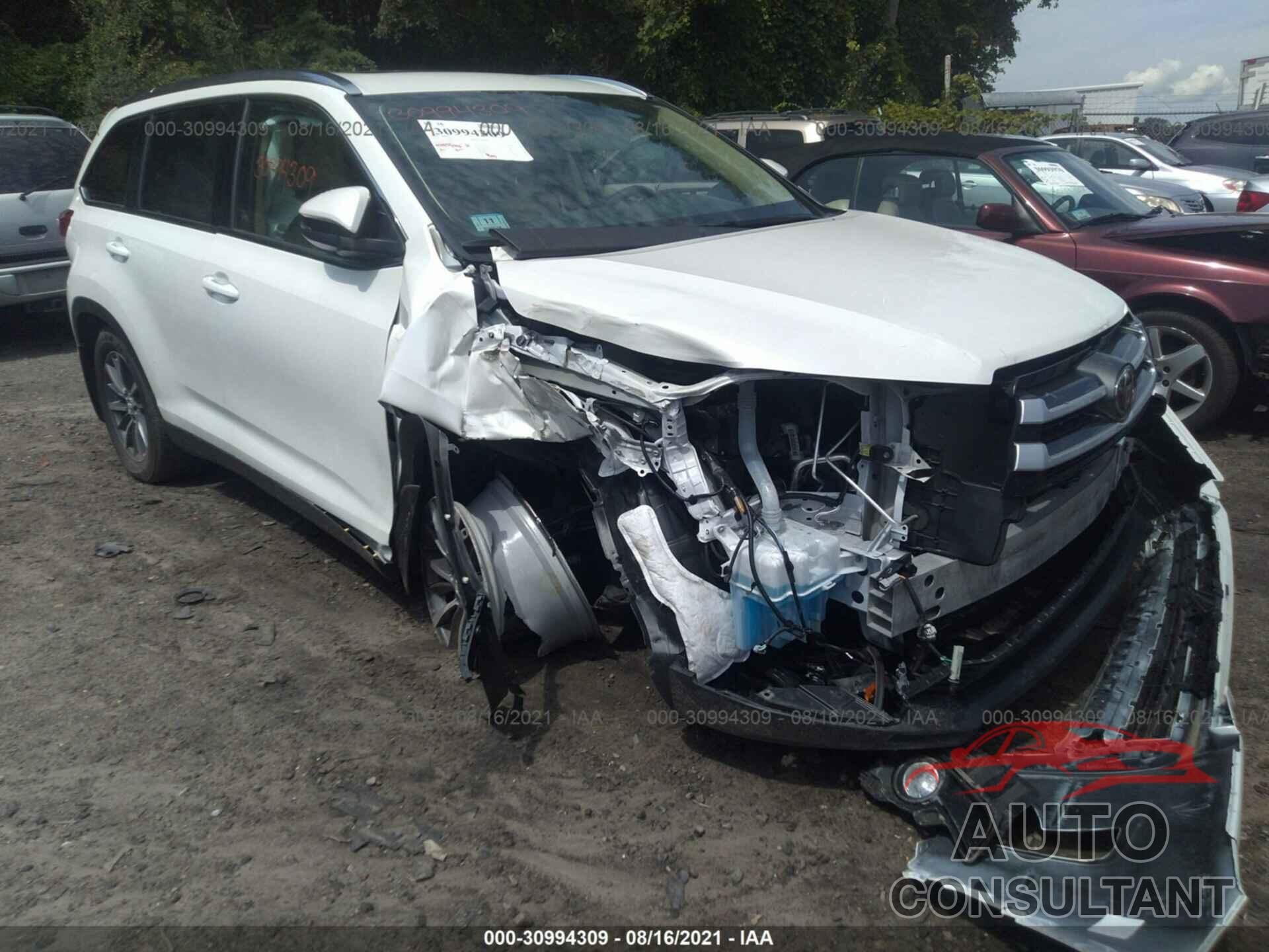 TOYOTA HIGHLANDER 2019 - 5TDJZRFH2KS732674