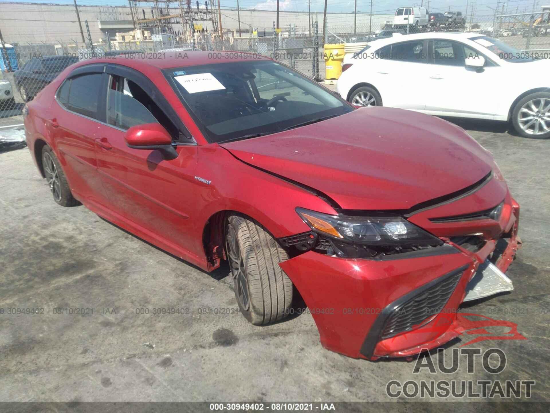 TOYOTA CAMRY 2021 - 4T1G31AK5MU020234