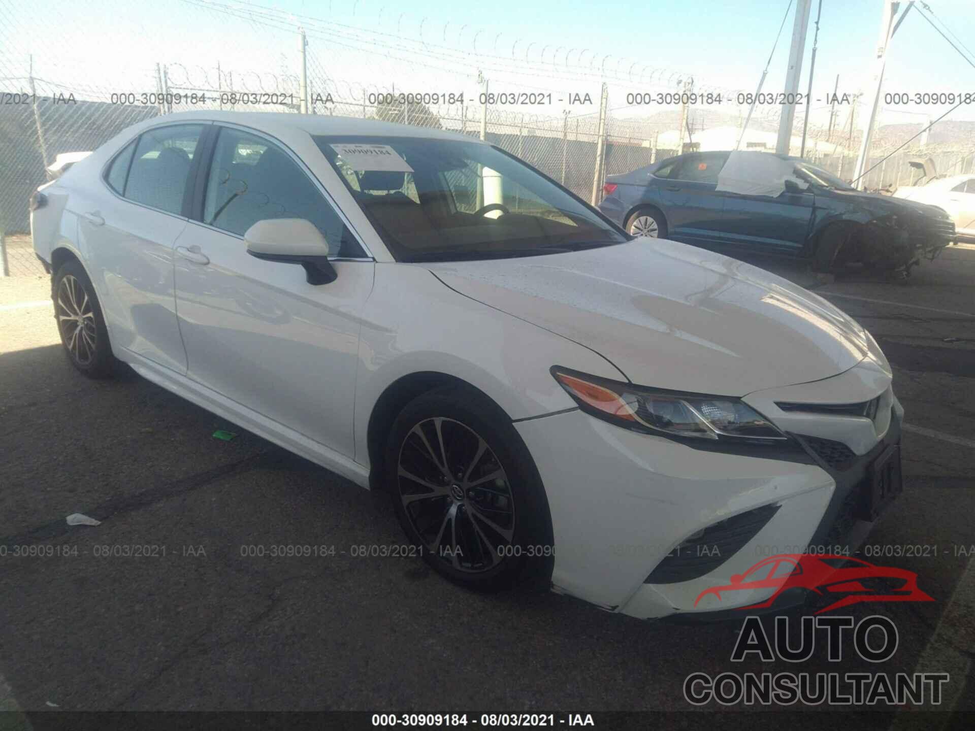 TOYOTA CAMRY 2019 - 4T1B11HK1KU838322