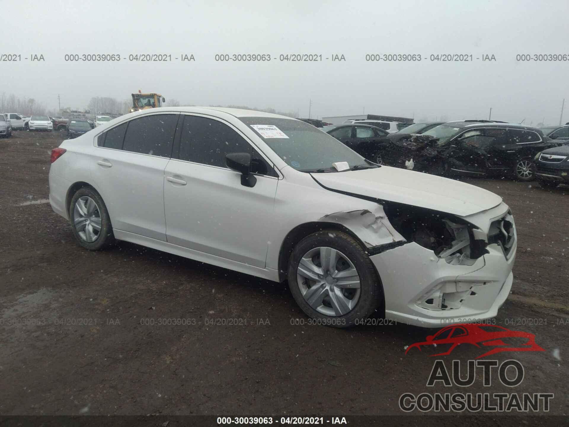 SUBARU LEGACY 2018 - 4S3BNAA66J3035659