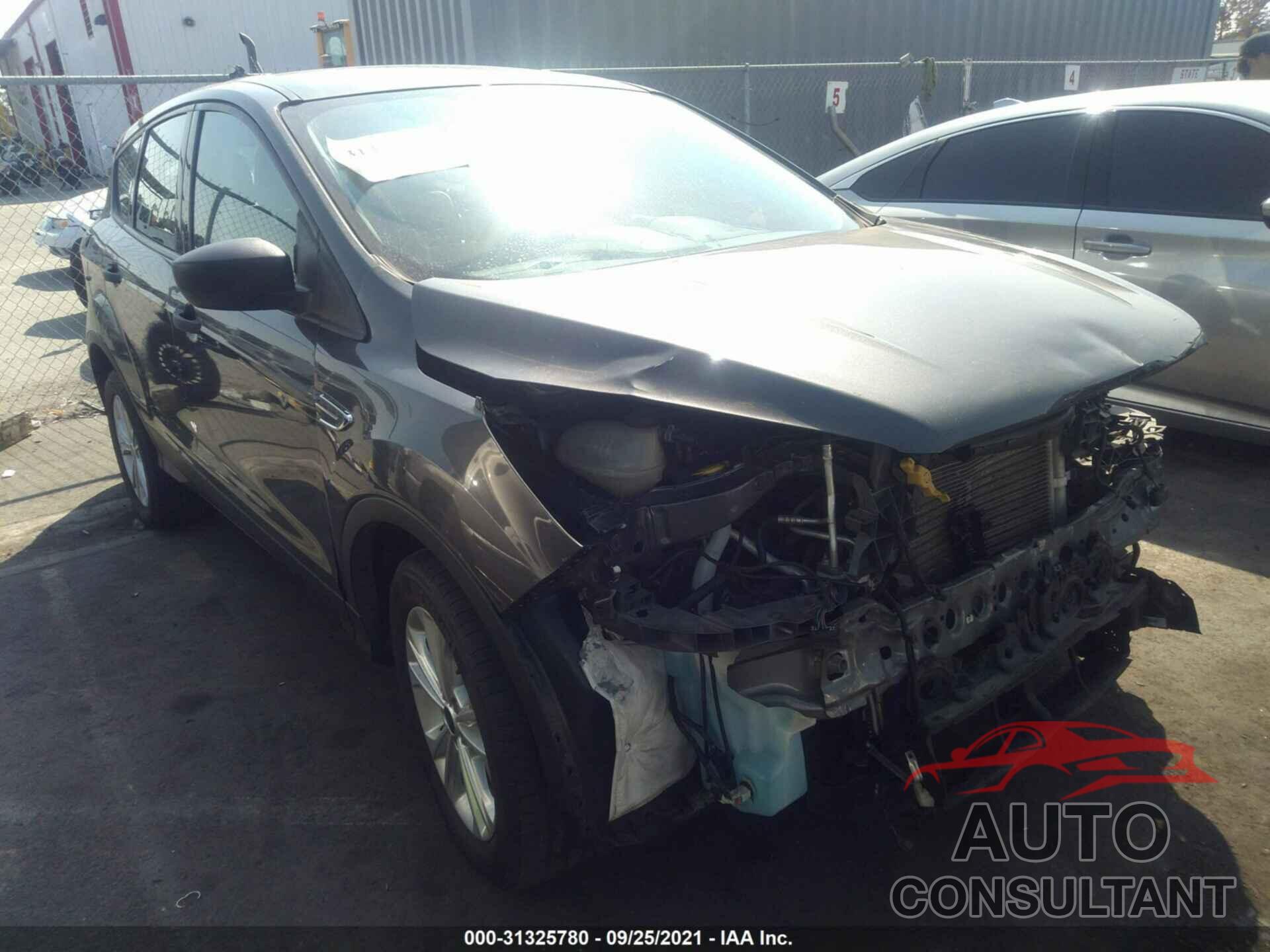 FORD ESCAPE 2017 - 1FMCU0F75HUE64407