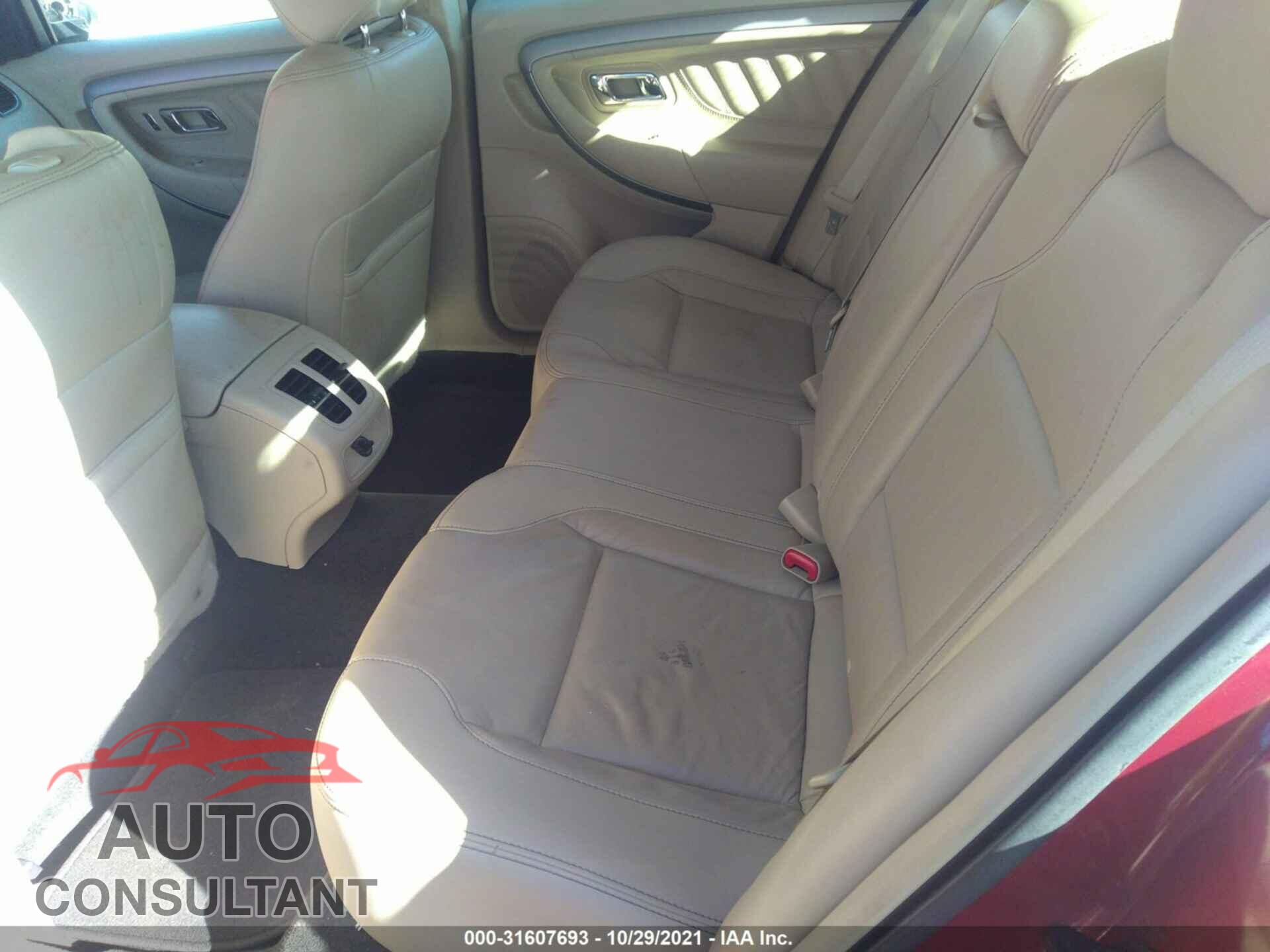 FORD TAURUS 2017 - 1FAHP2E80HG128563