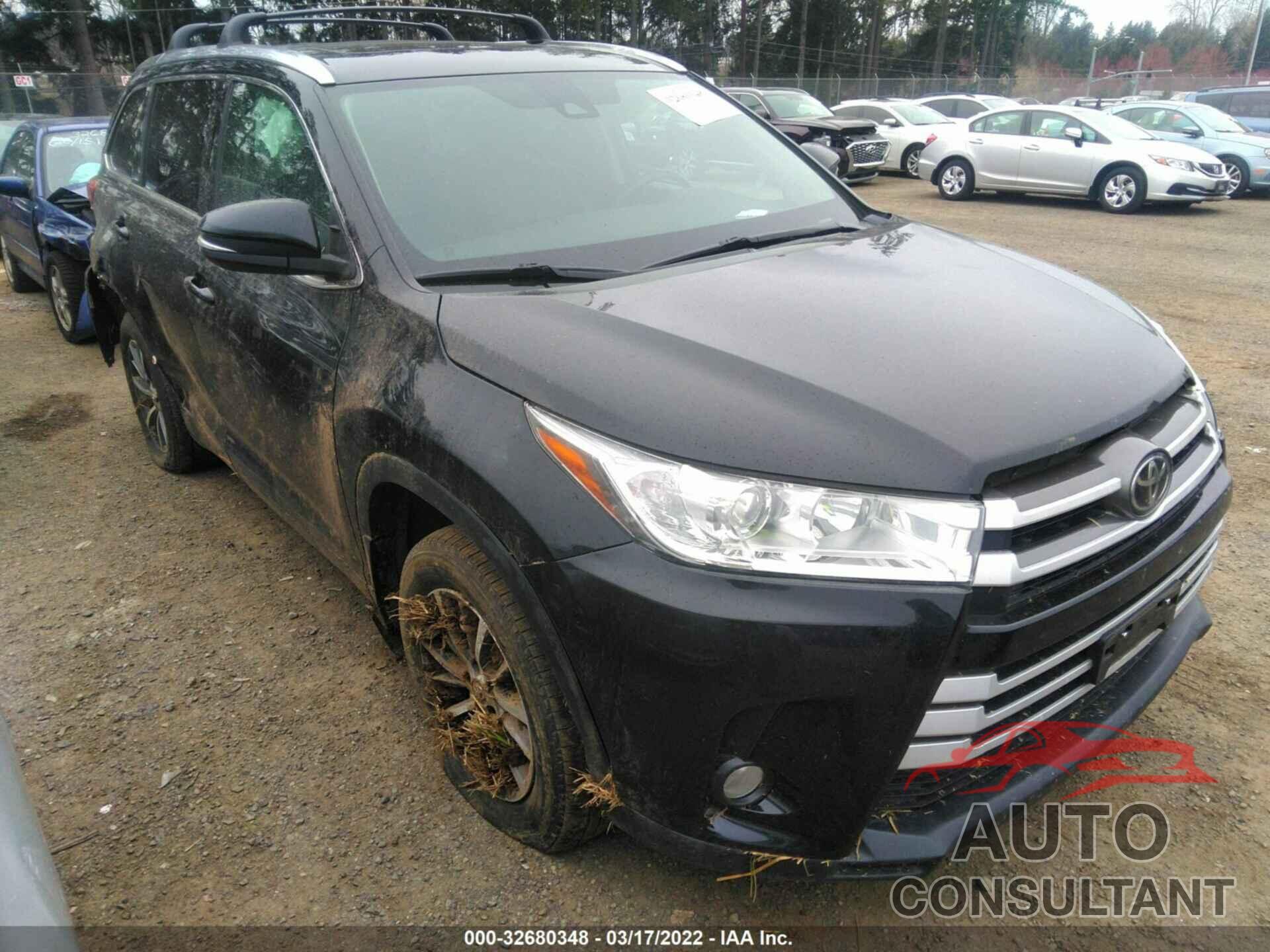 TOYOTA HIGHLANDER 2018 - 5TDJZRFH0JS553838