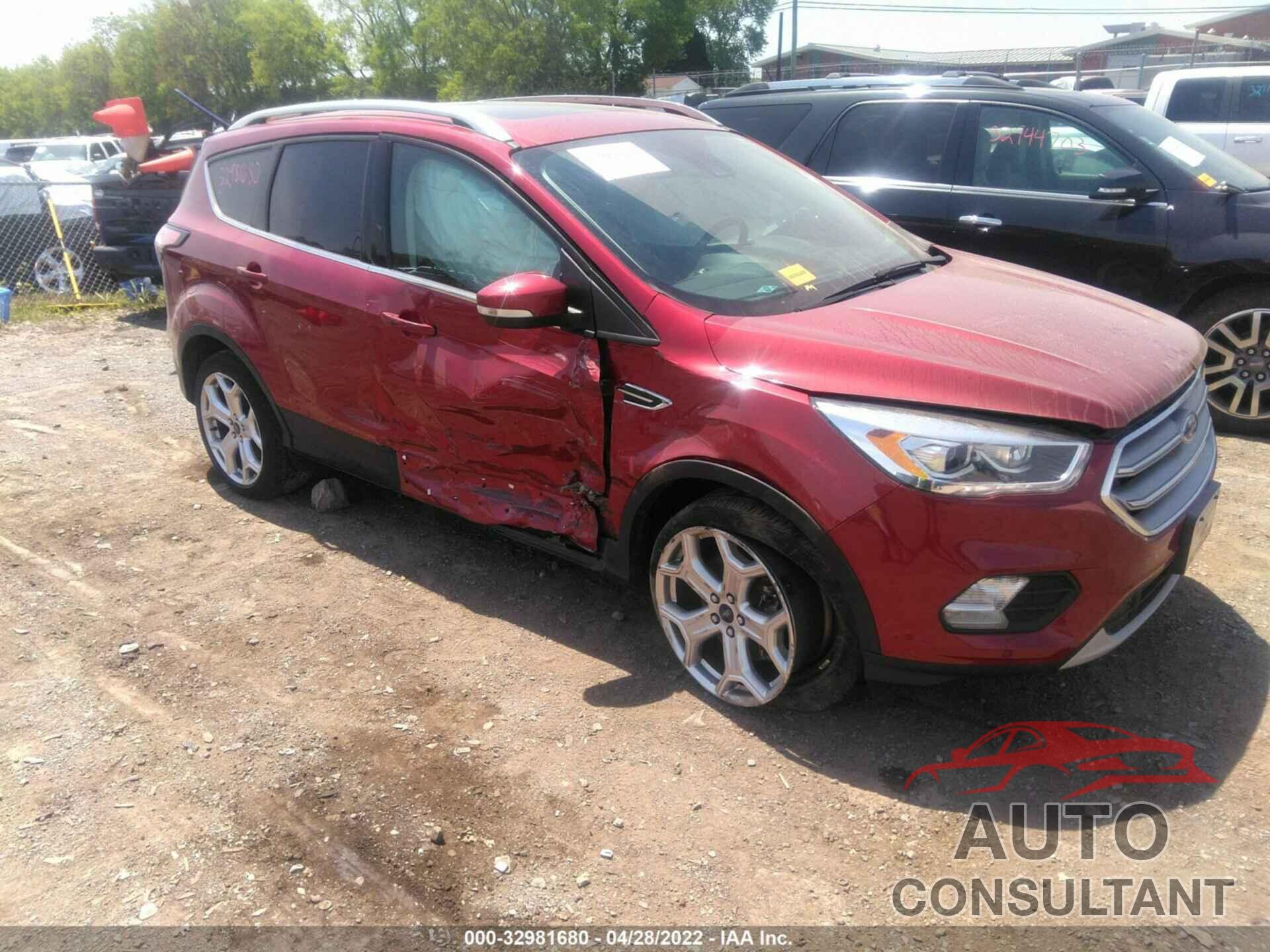 FORD ESCAPE 2017 - 1FMCU9JD3HUD86386