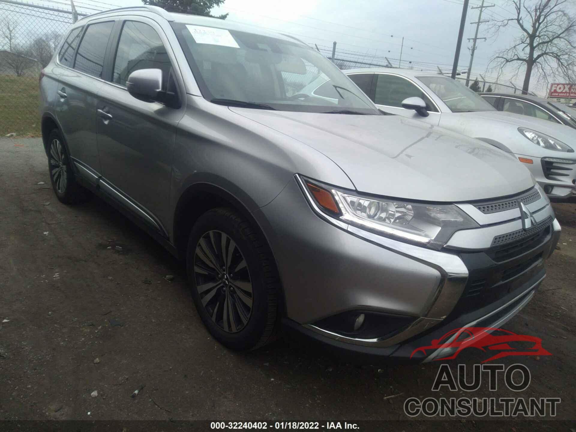 MITSUBISHI OUTLANDER 2020 - JA4AZ3A38LZ028921