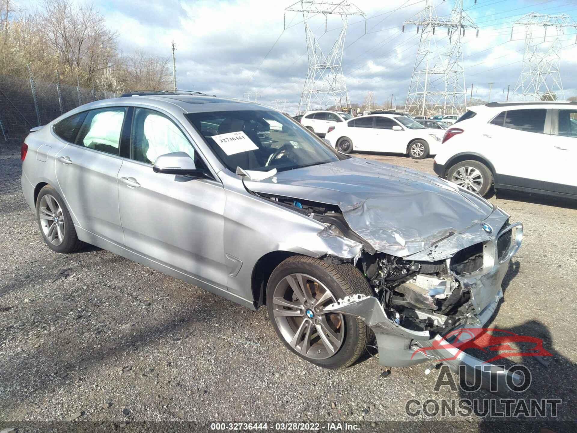 BMW 3 SERIES 2018 - WBA8Z9C56JG828418
