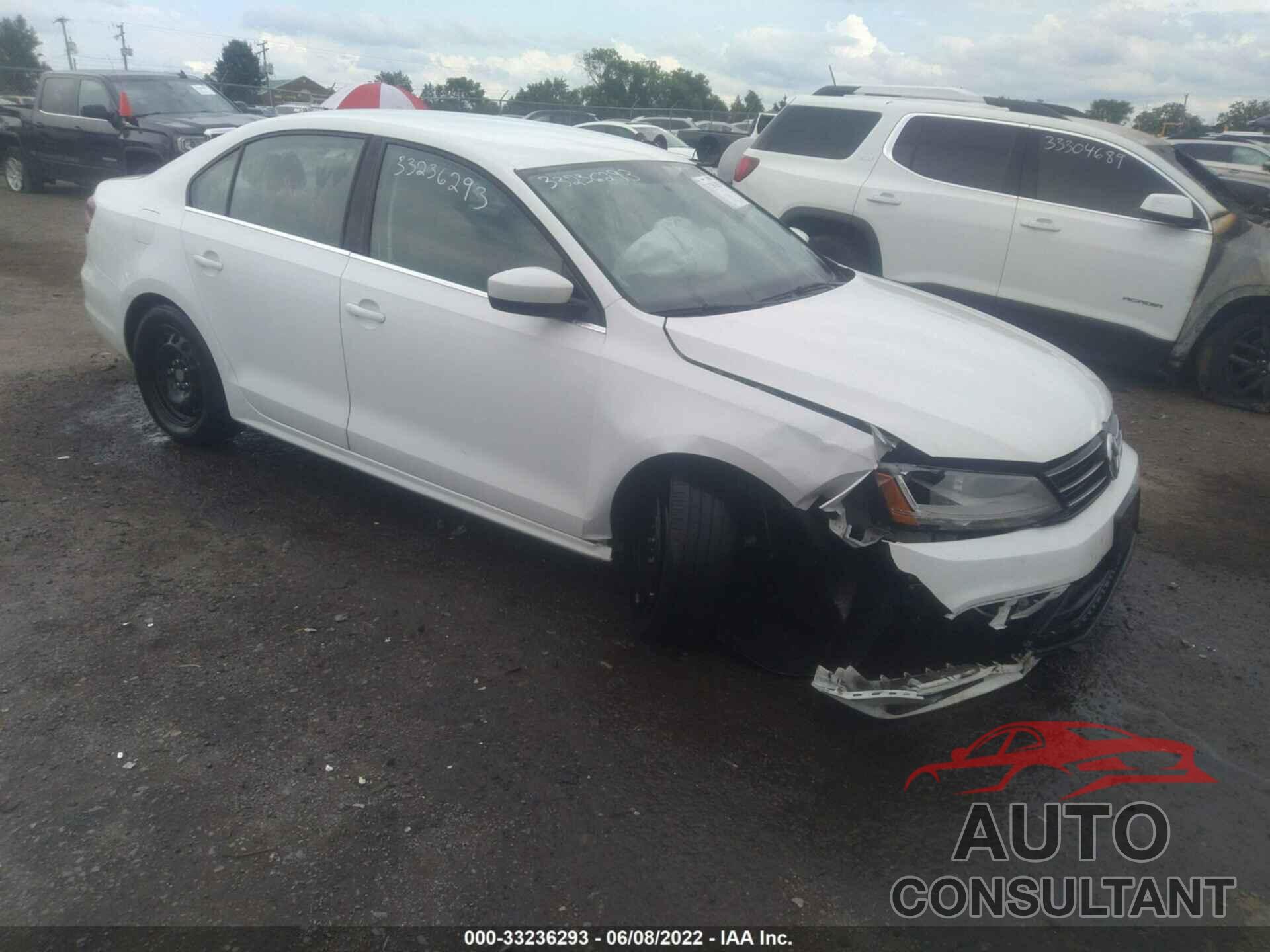 VOLKSWAGEN JETTA 2017 - 3VW2B7AJ4HM214028