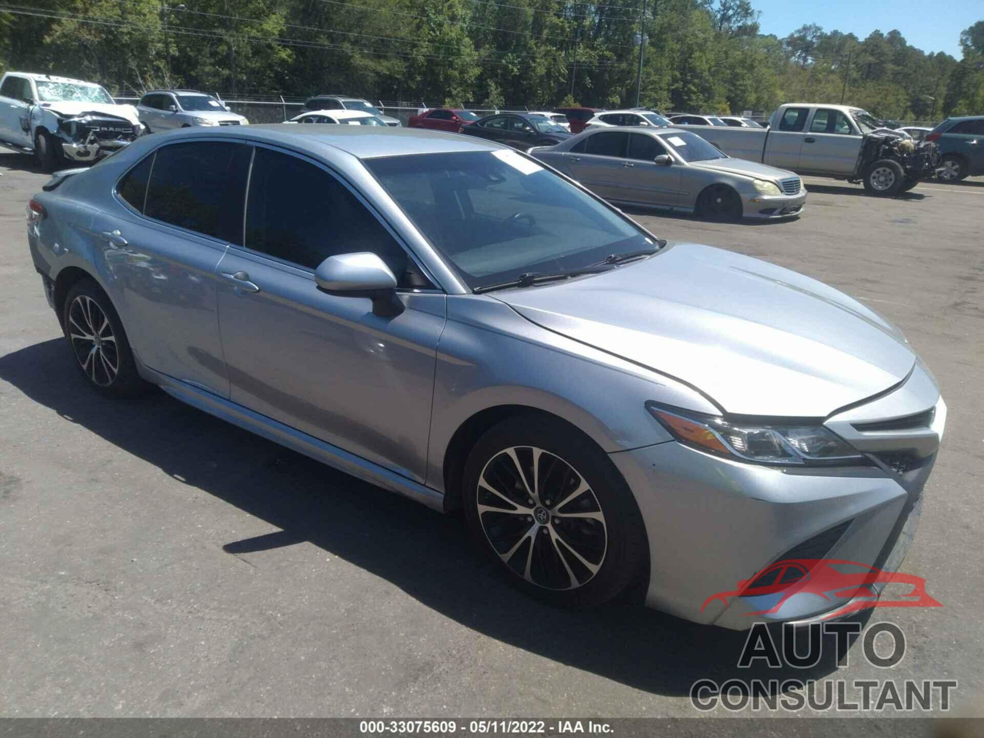 TOYOTA CAMRY 2018 - 4T1B11HK4JU033297