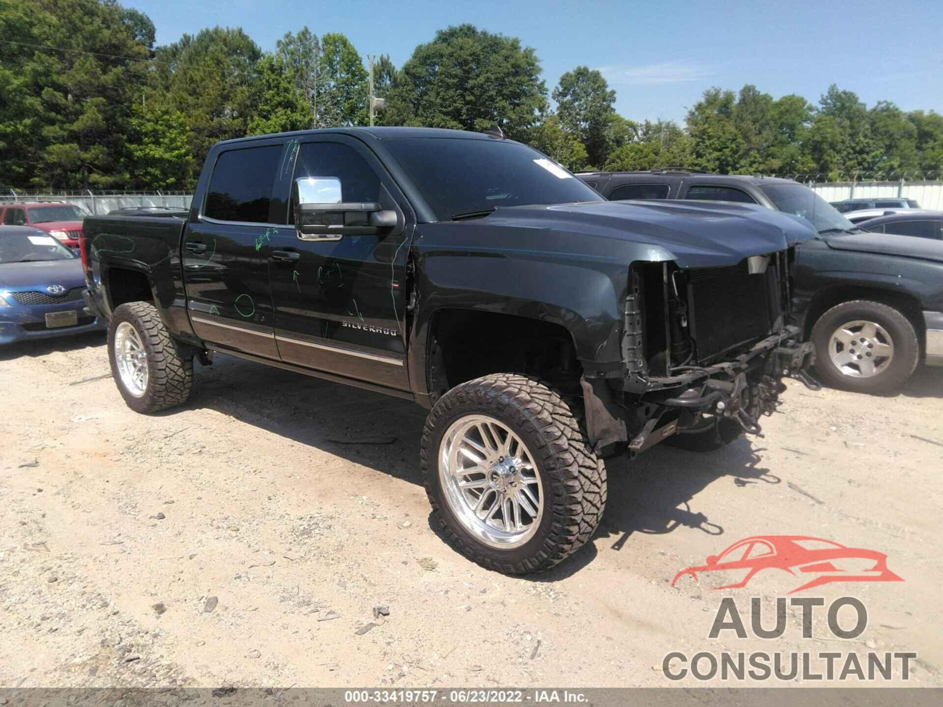 CHEVROLET SILVERADO 1500 2018 - 3GCUKSEC2JG568998
