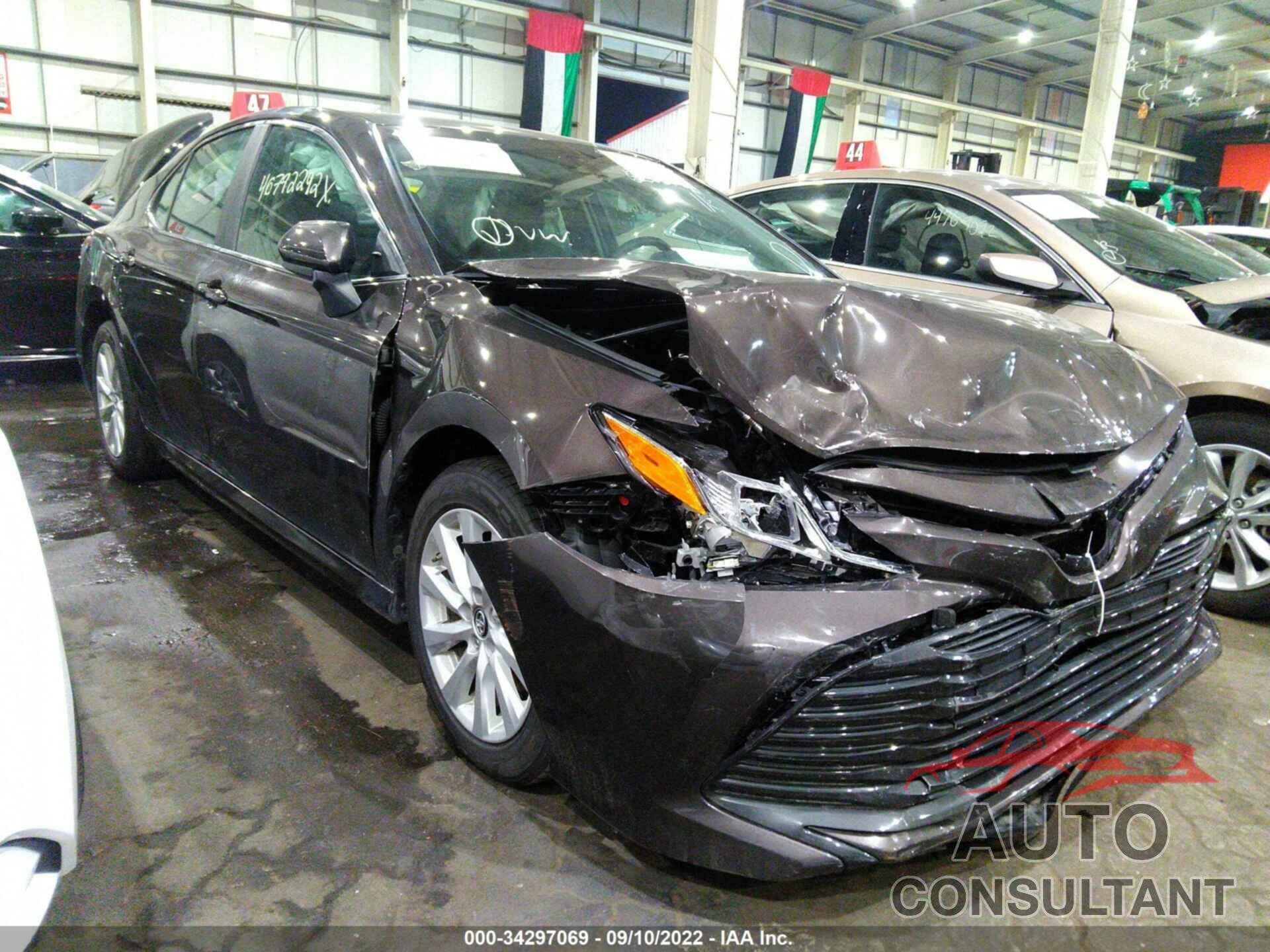 TOYOTA CAMRY 2018 - 001B11HK8JU626676