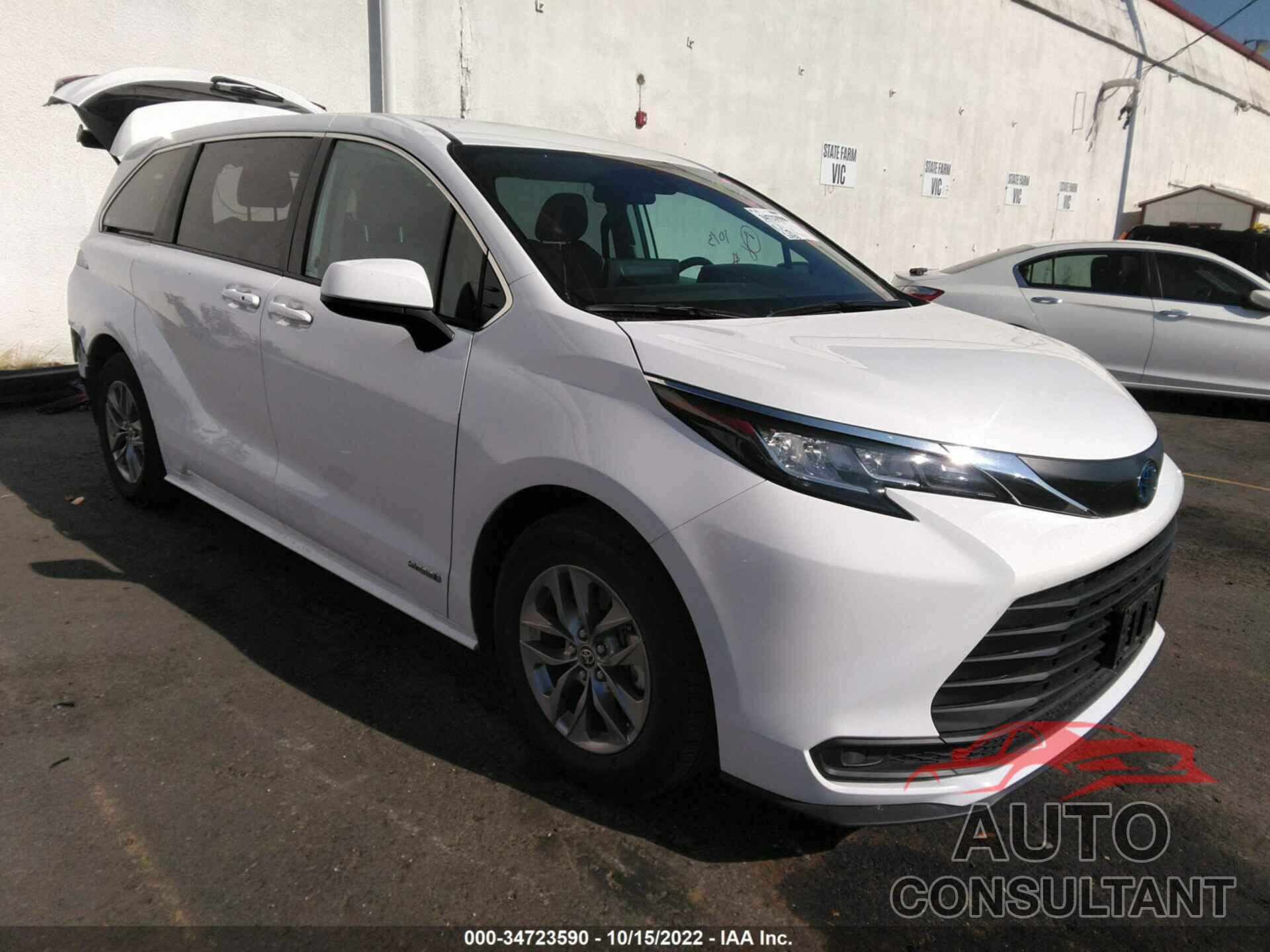 TOYOTA SIENNA 2021 - 5TDKRKEC4MS023832