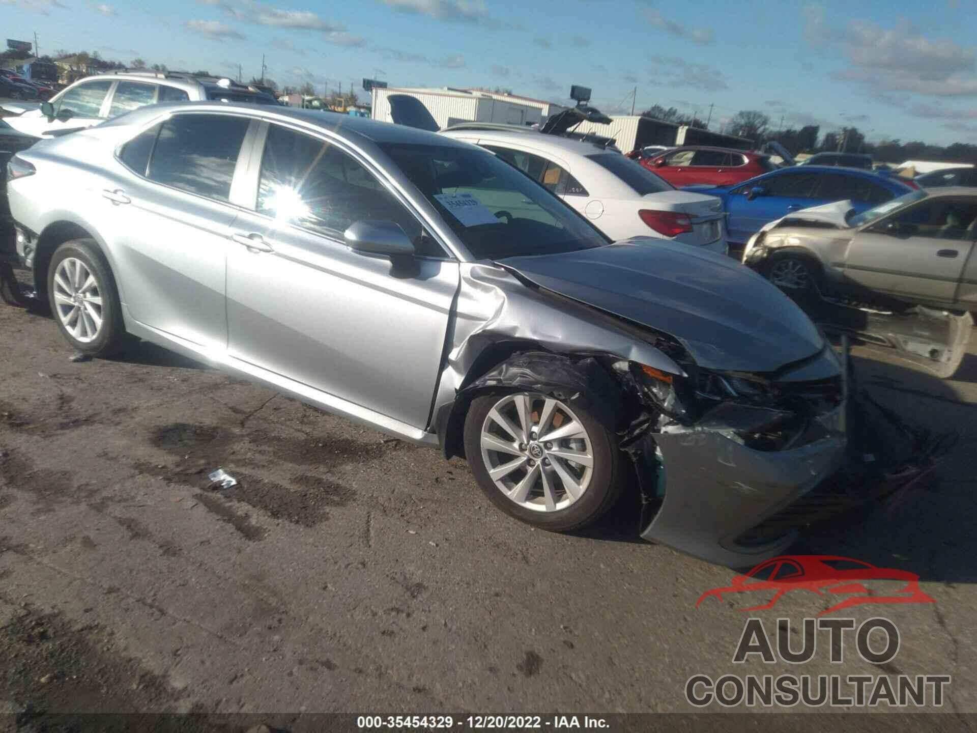 TOYOTA CAMRY 2022 - 4T1R11AK7NU640731