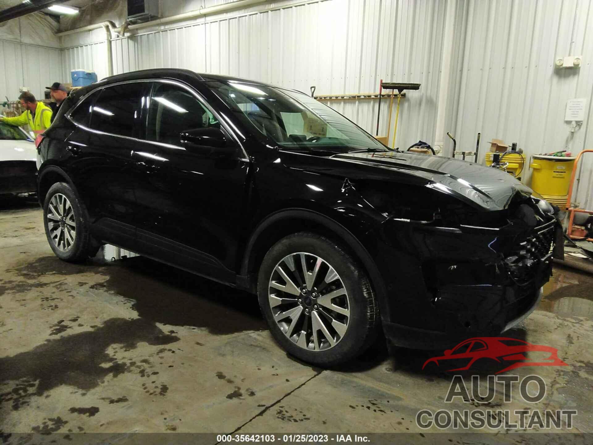 FORD ESCAPE 2020 - 1FMCU9J96LUB18002