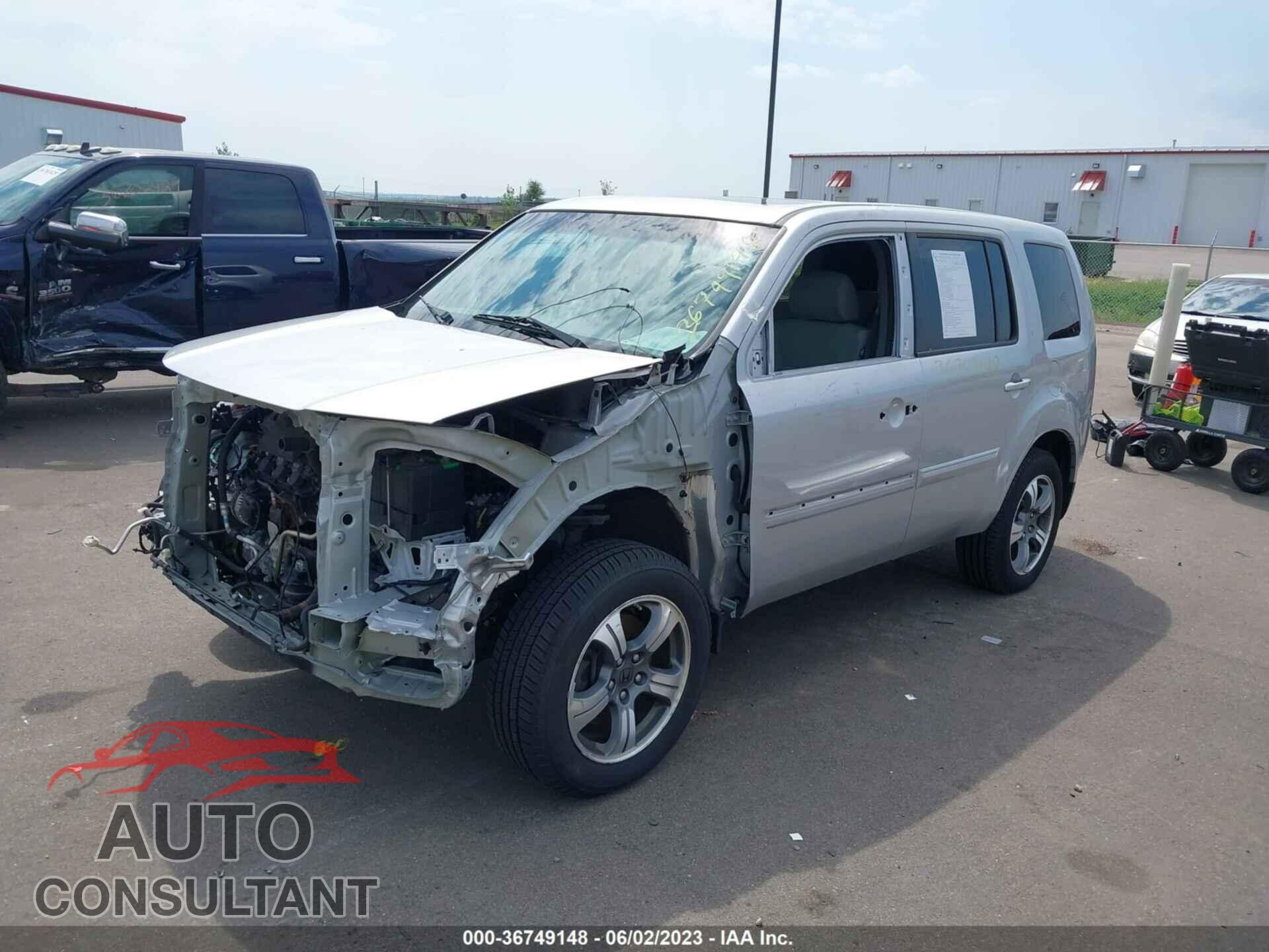 HONDA PILOT 2015 - 5FNYF4H35FB034288