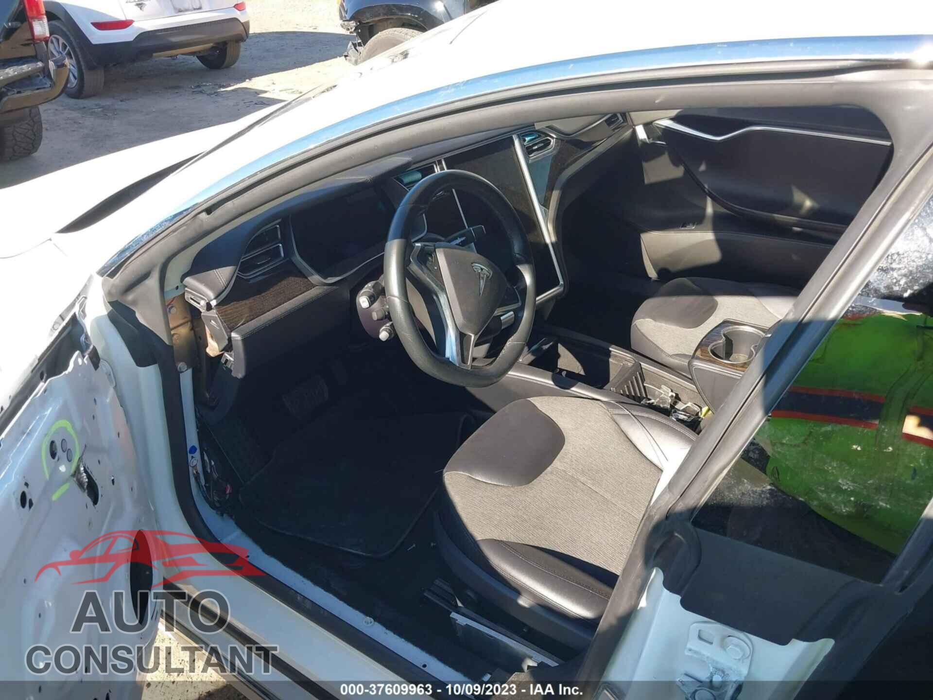 TESLA MODEL S 2016 - 5YJSA1E28GF147636