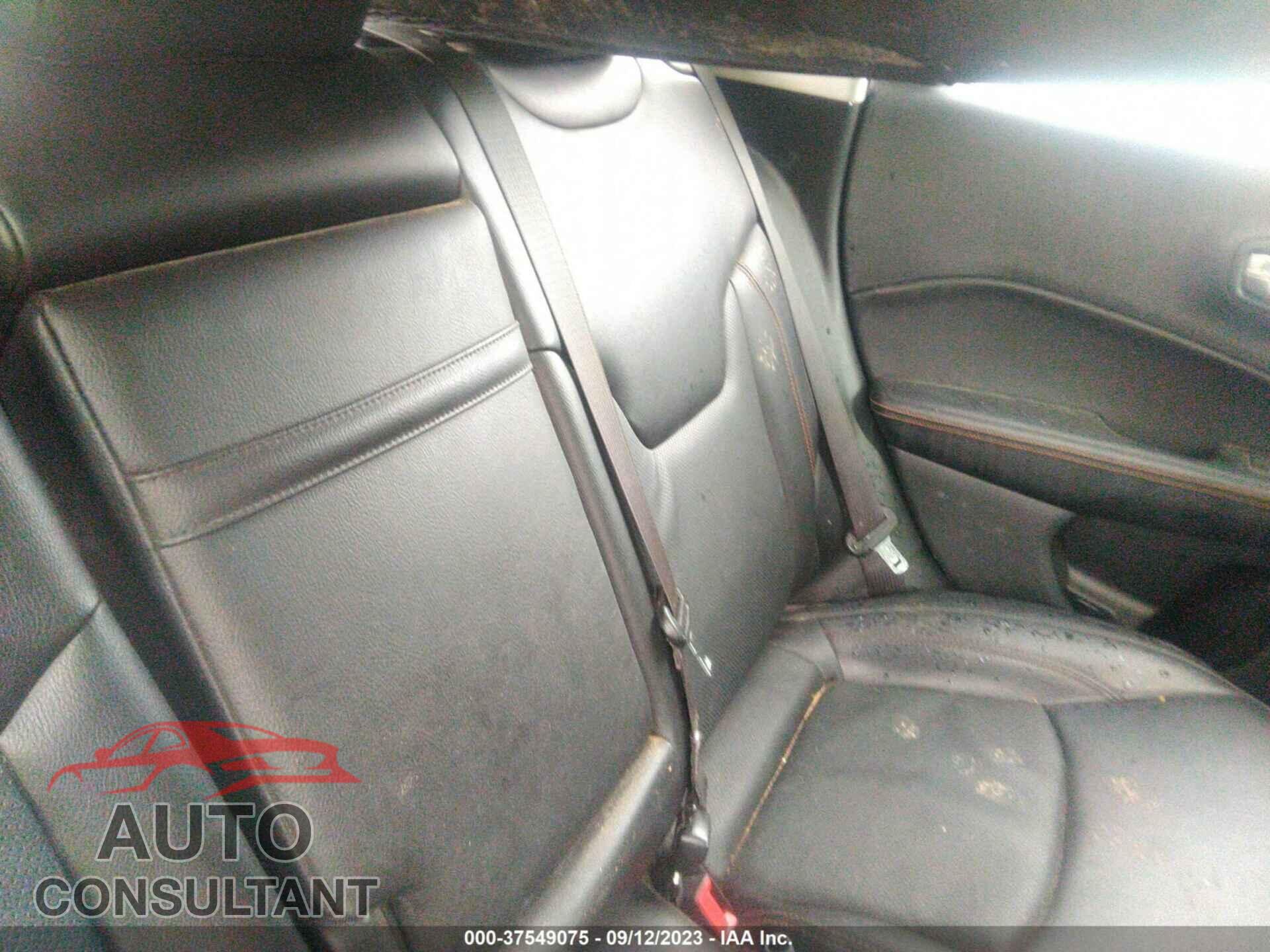 JEEP COMPASS 2019 - 3C4NJDCB6KT843312