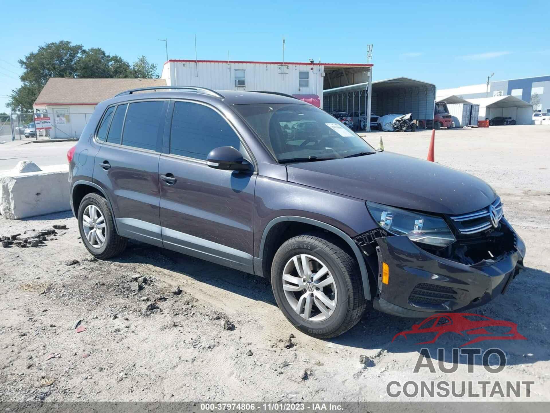 VOLKSWAGEN TIGUAN 2016 - WVGAV7AX1GW528224