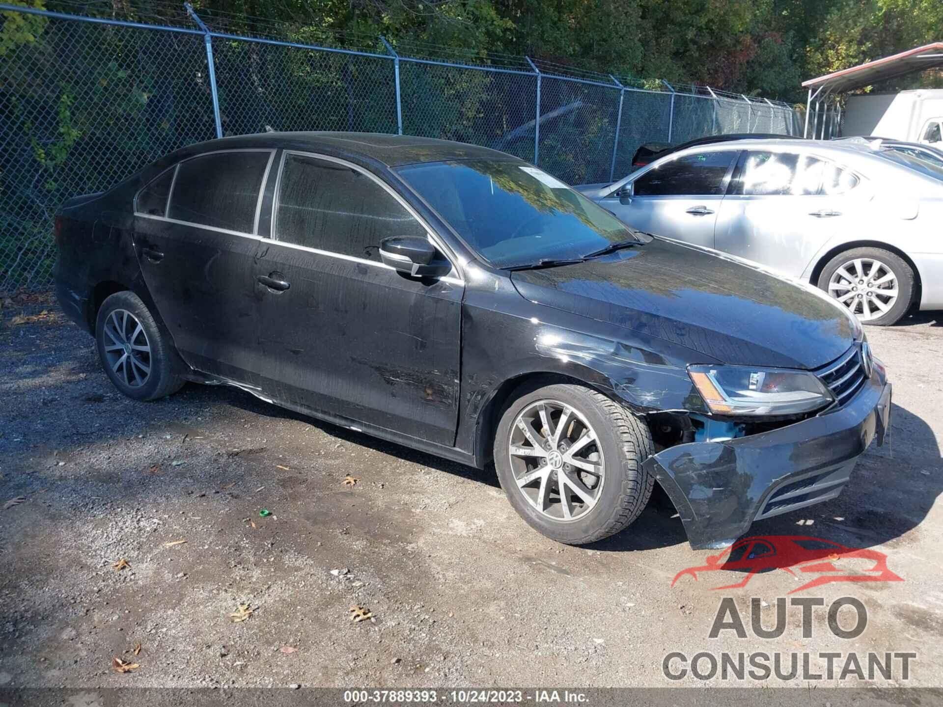 VOLKSWAGEN JETTA 2018 - 3VWDB7AJ5JM229720