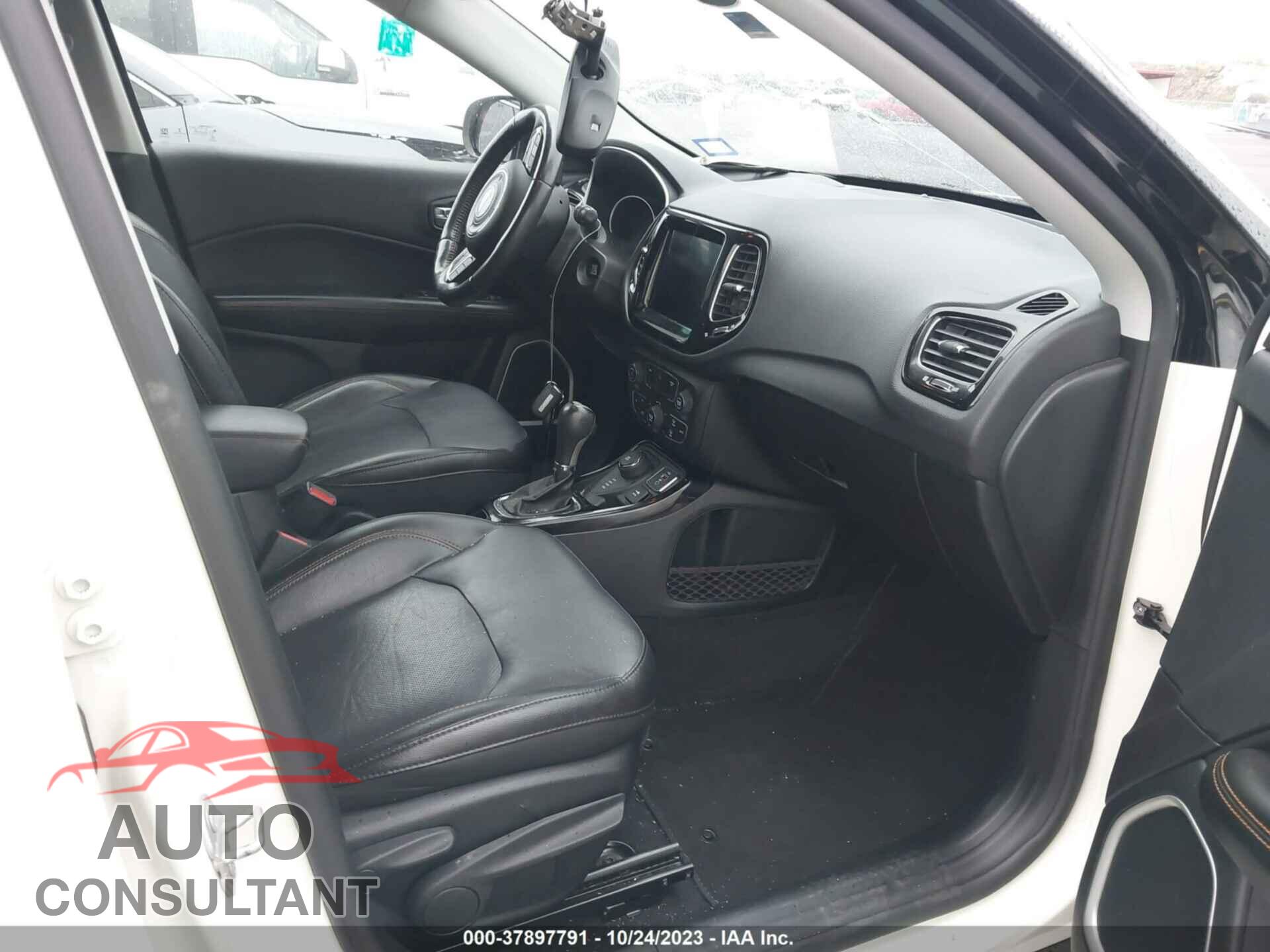 JEEP COMPASS 2018 - 3C4NJDCB8JT266362