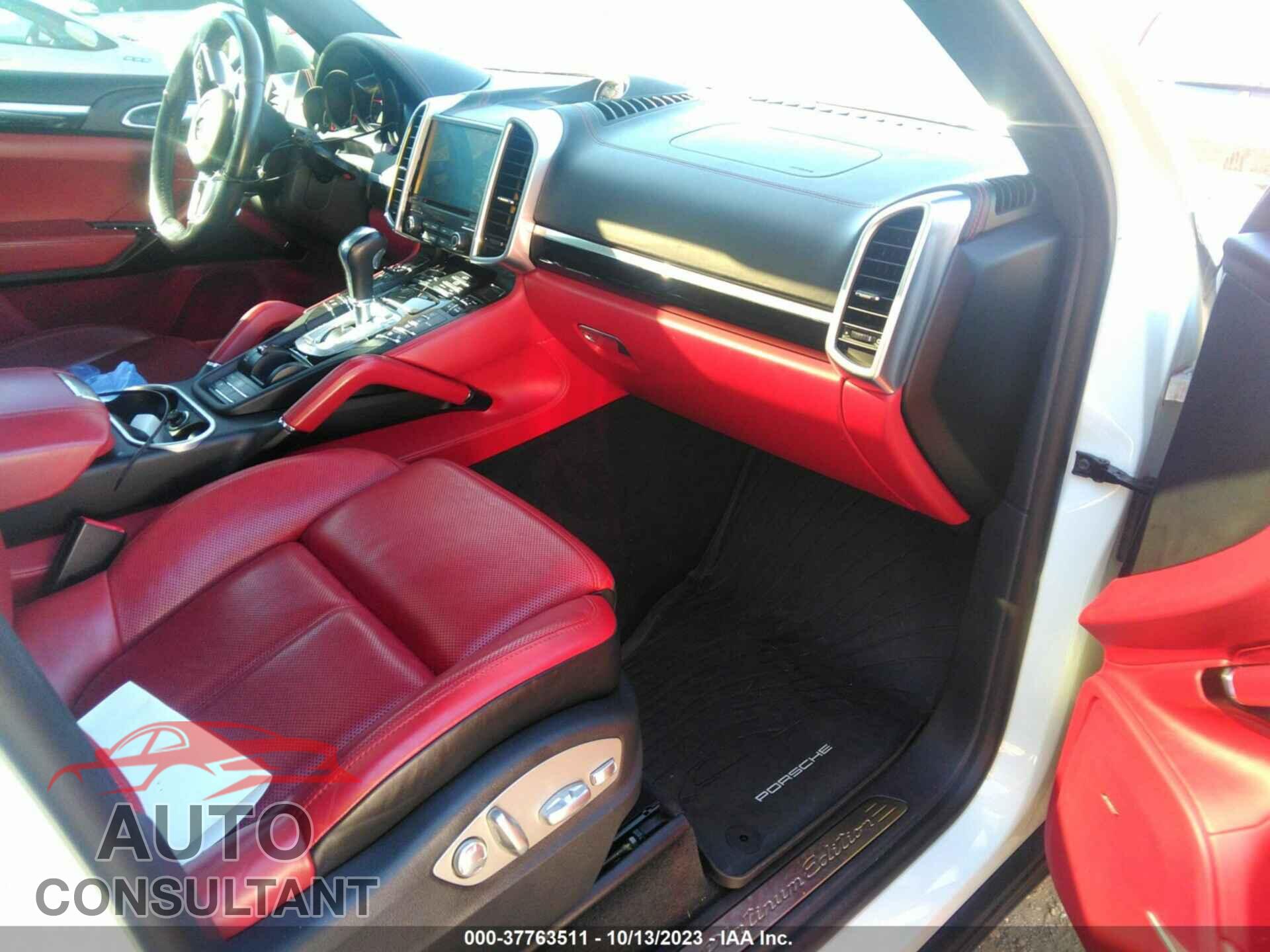 PORSCHE CAYENNE 2017 - WP1AA2A28HKA91580