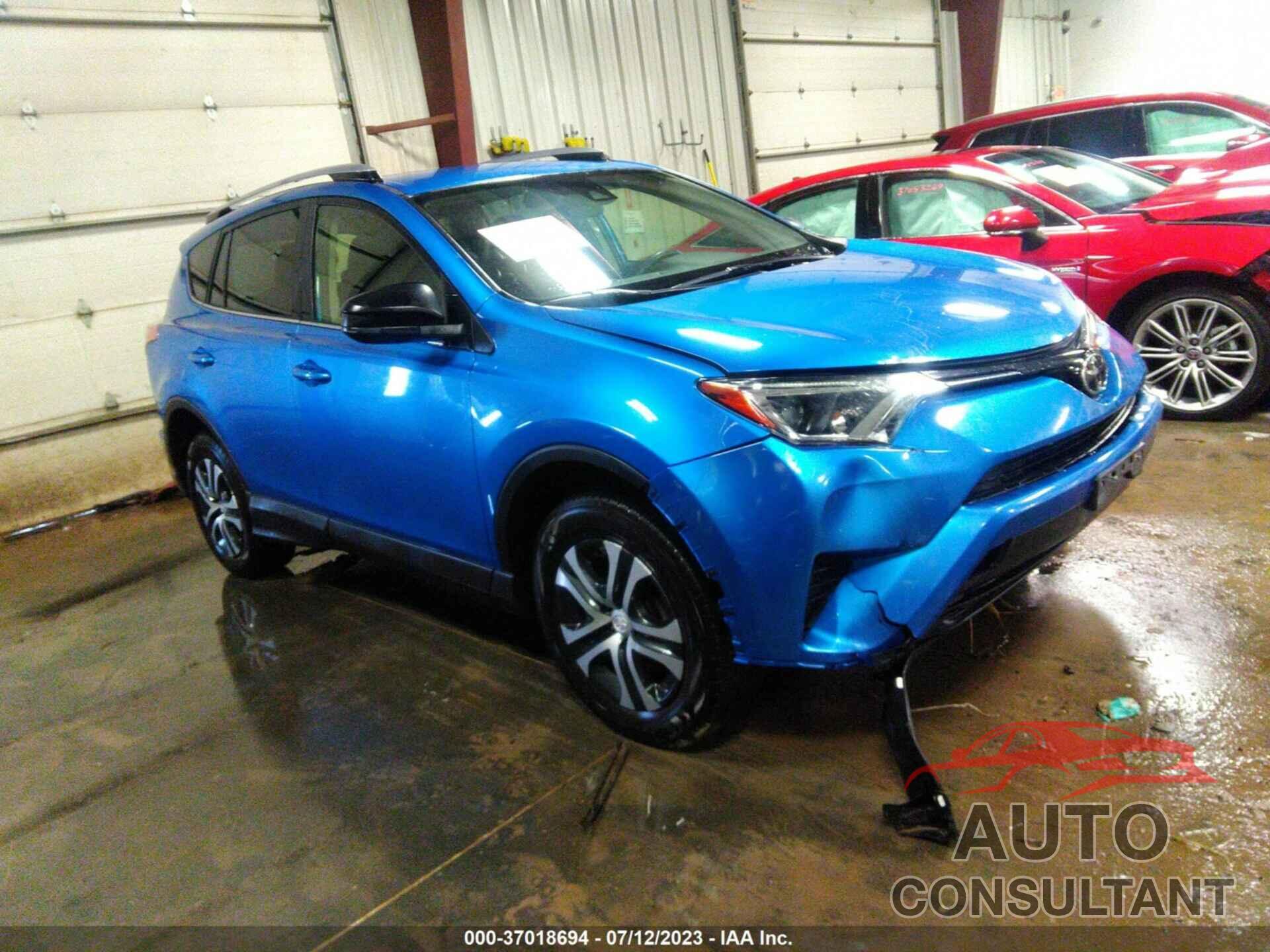 TOYOTA RAV4 2017 - JTMBFREV0HJ124307