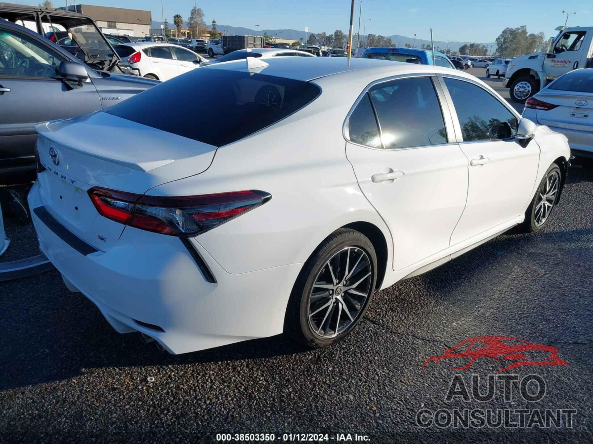 TOYOTA CAMRY 2022 - 4T1G11AK0NU654610