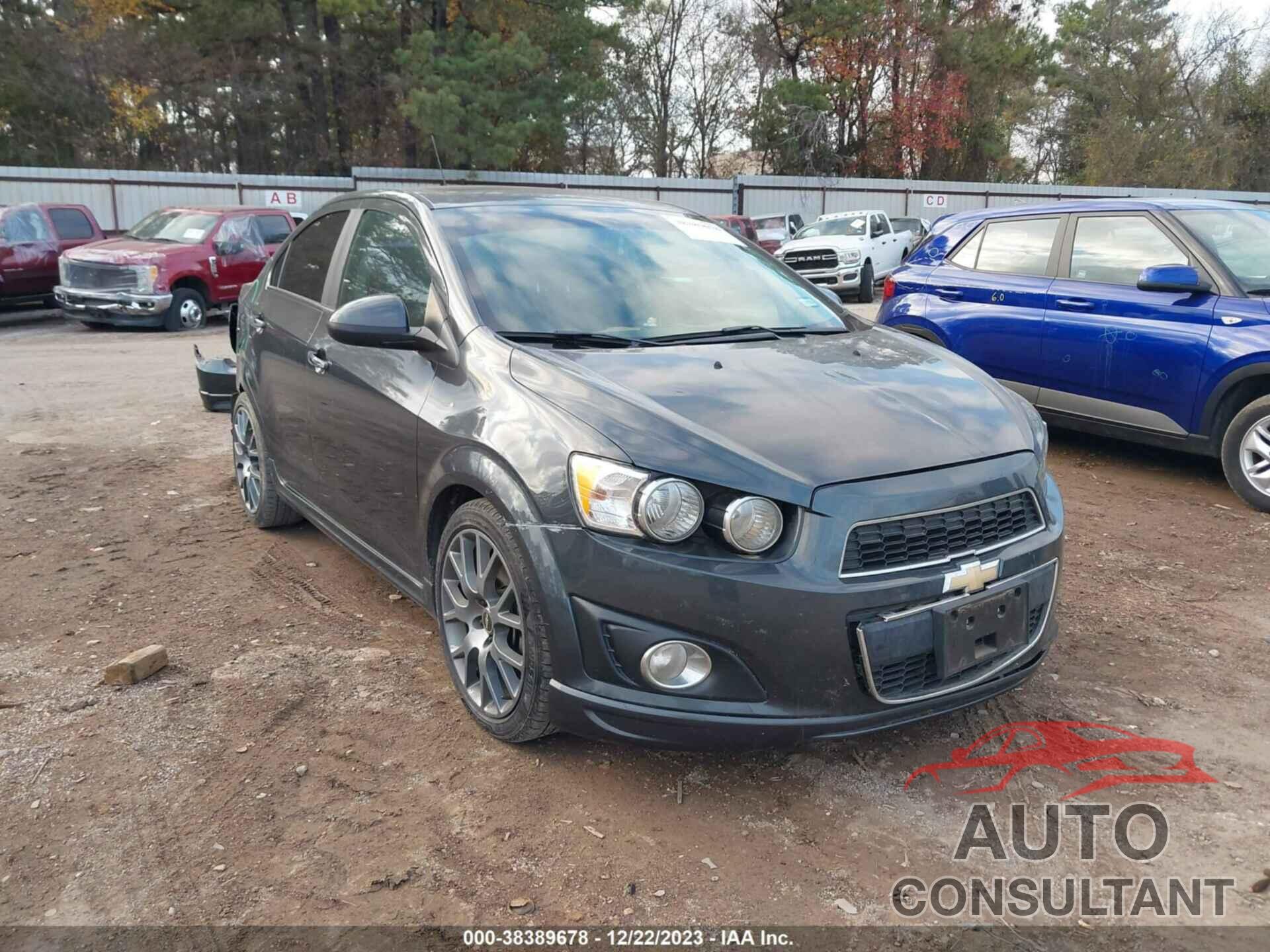 CHEVROLET SONIC 2016 - 1G1JE5SB2G4152374