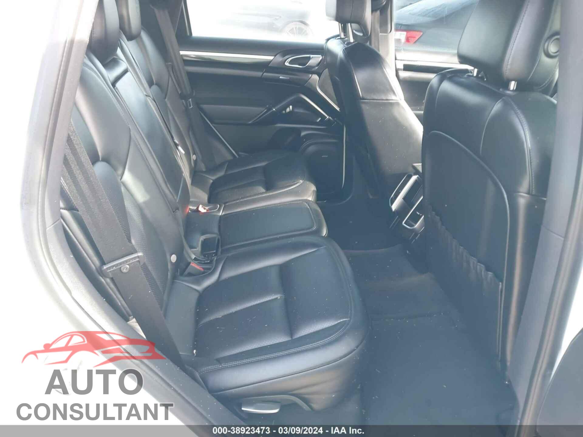 PORSCHE CAYENNE 2018 - WP1AA2A21JKA04494