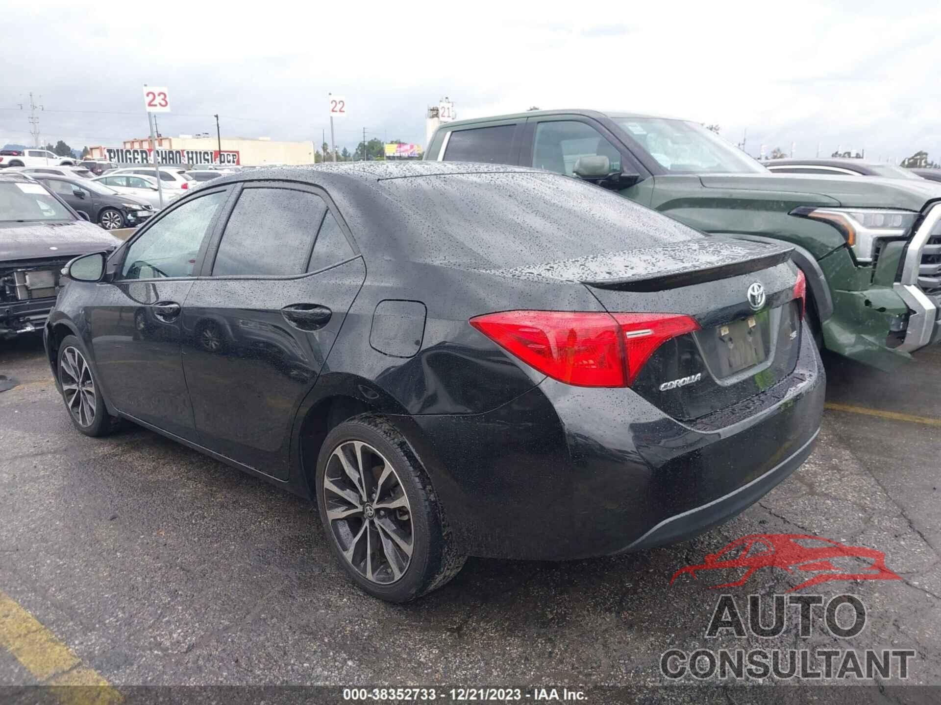 TOYOTA COROLLA 2018 - 5YFBURHE0JP773009