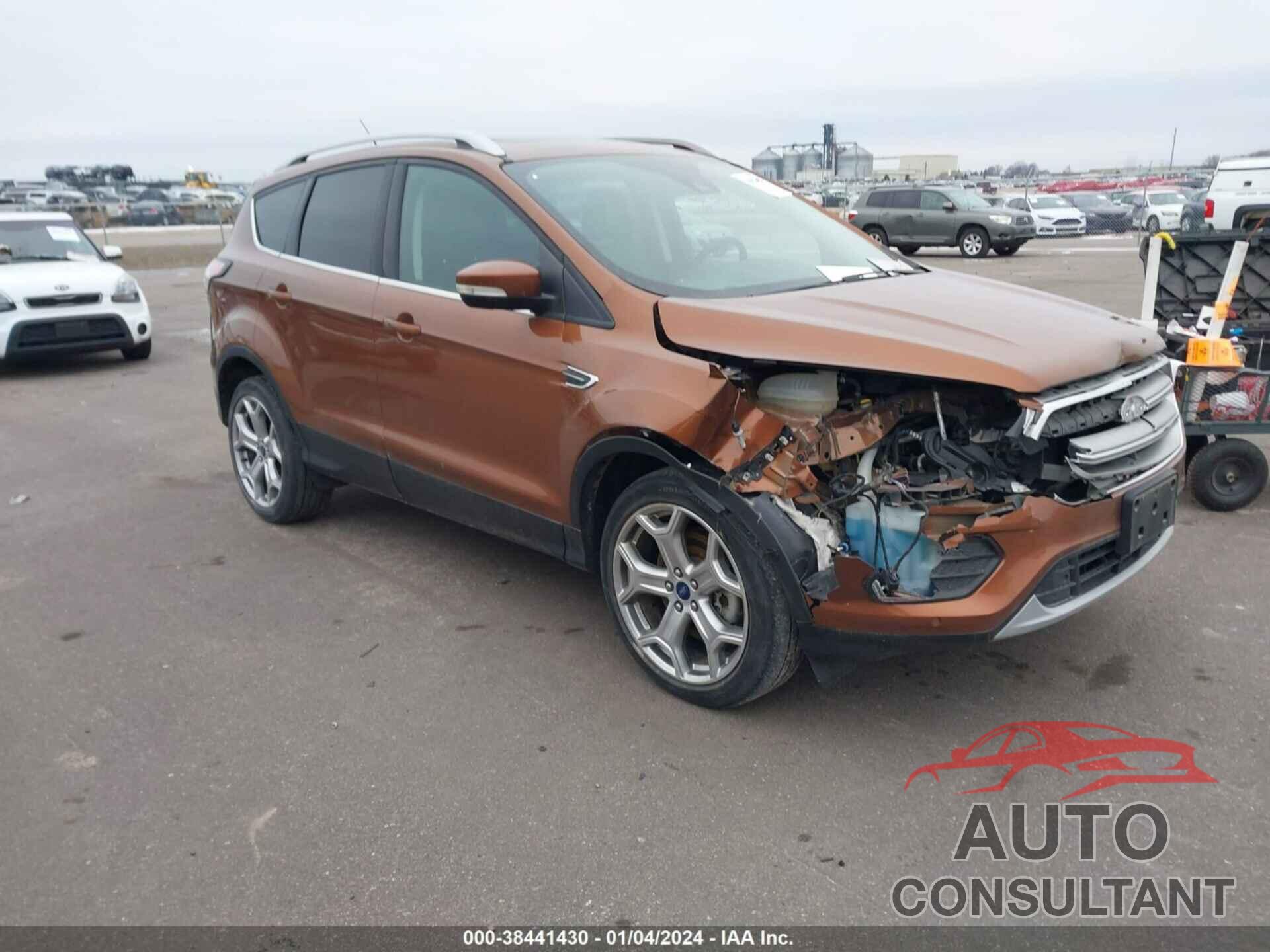 FORD ESCAPE 2017 - 1FMCU9J97HUA33662