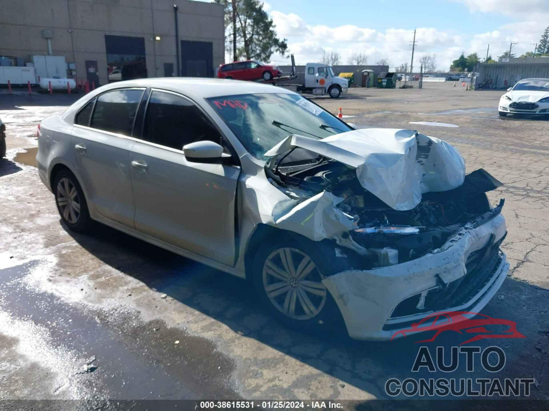 VOLKSWAGEN JETTA 2017 - 3VW2B7AJXHM376889