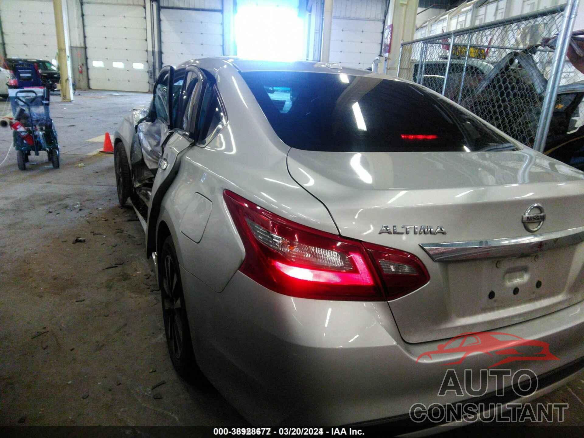 NISSAN ALTIMA 2018 - 1N4AL3AP1JC258848