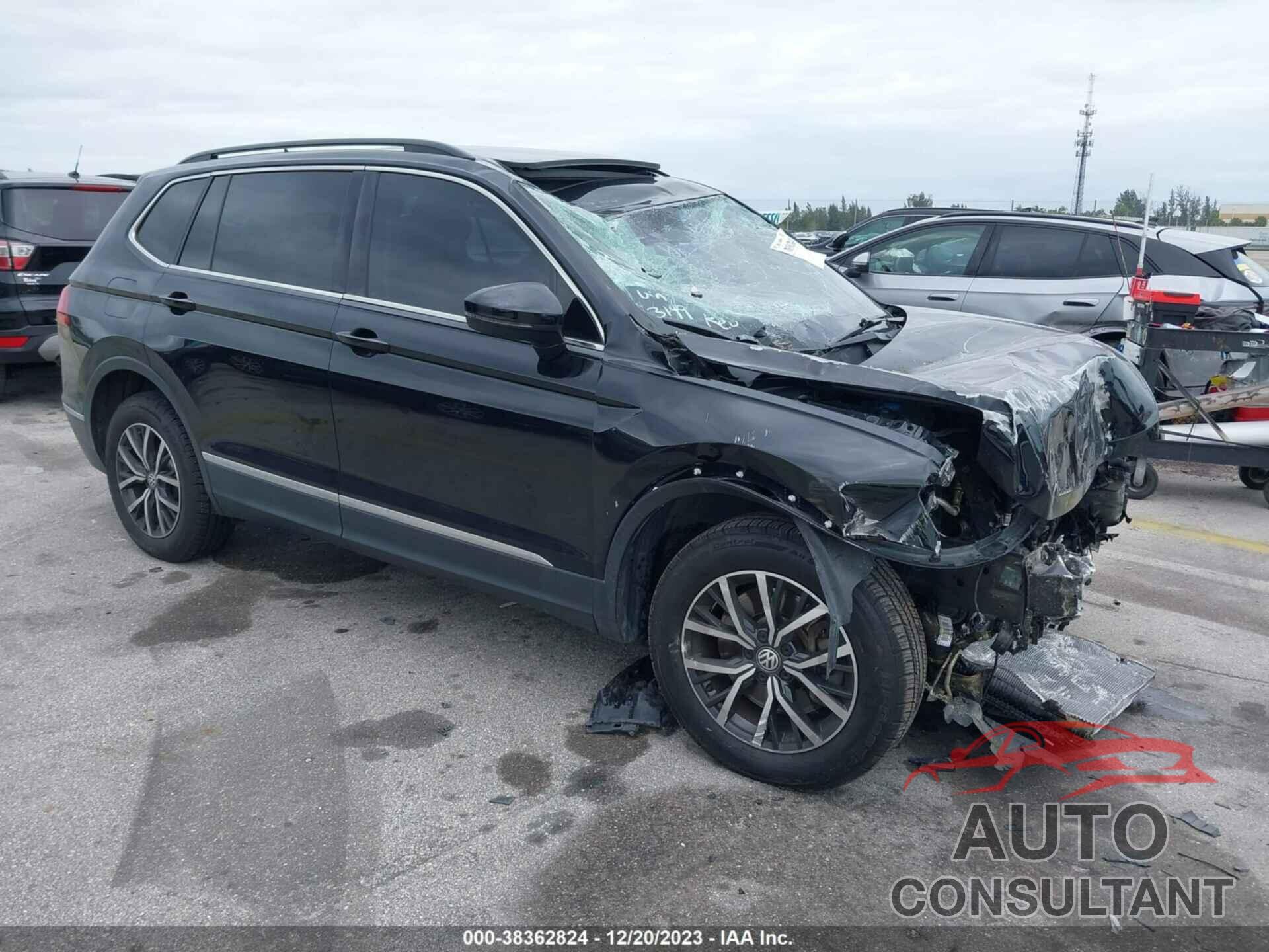 VOLKSWAGEN TIGUAN 2018 - 3VV3B7AX4JM193149