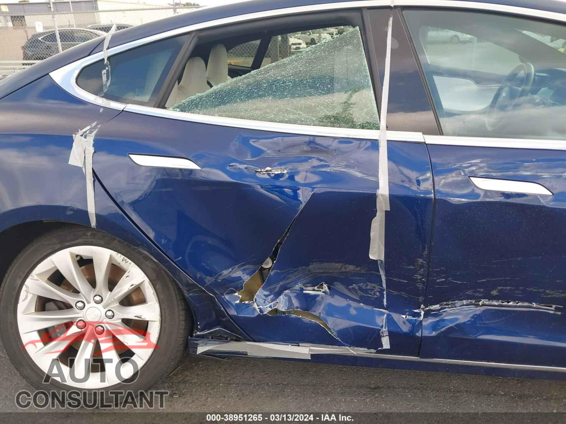 TESLA MODEL S 2018 - 5YJSA1E21JF289768