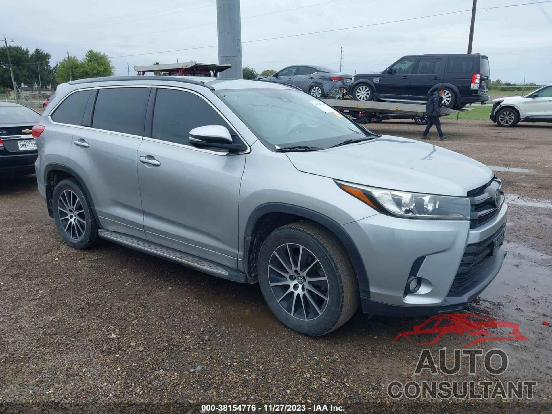 TOYOTA HIGHLANDER 2017 - 5TDKZRFH7HS199606