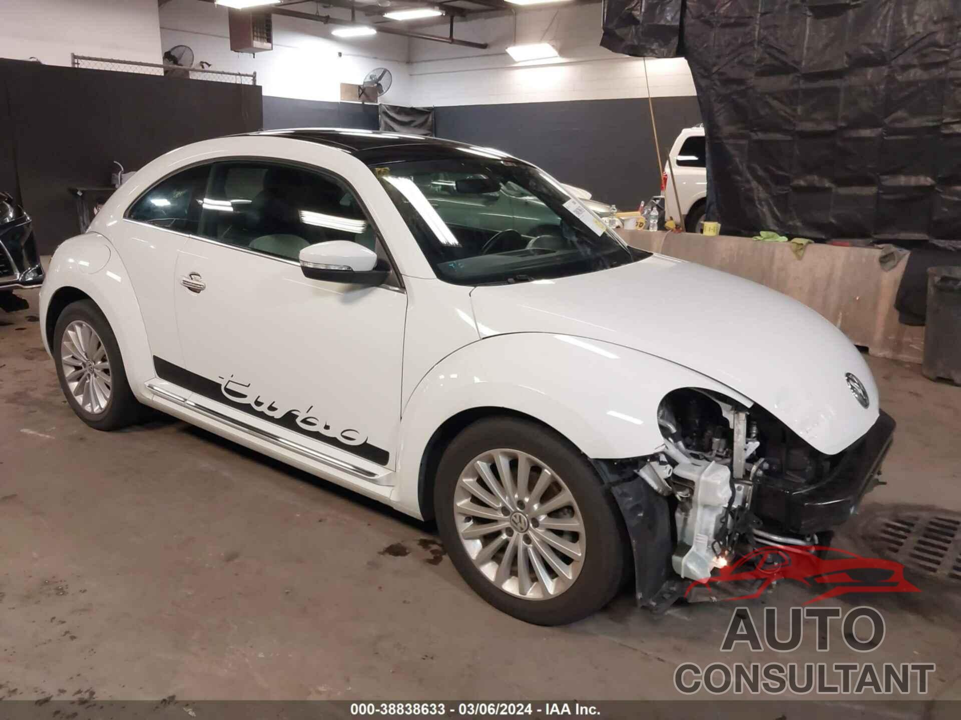 VOLKSWAGEN BEETLE 2019 - 3VWFD7AT6KM705494