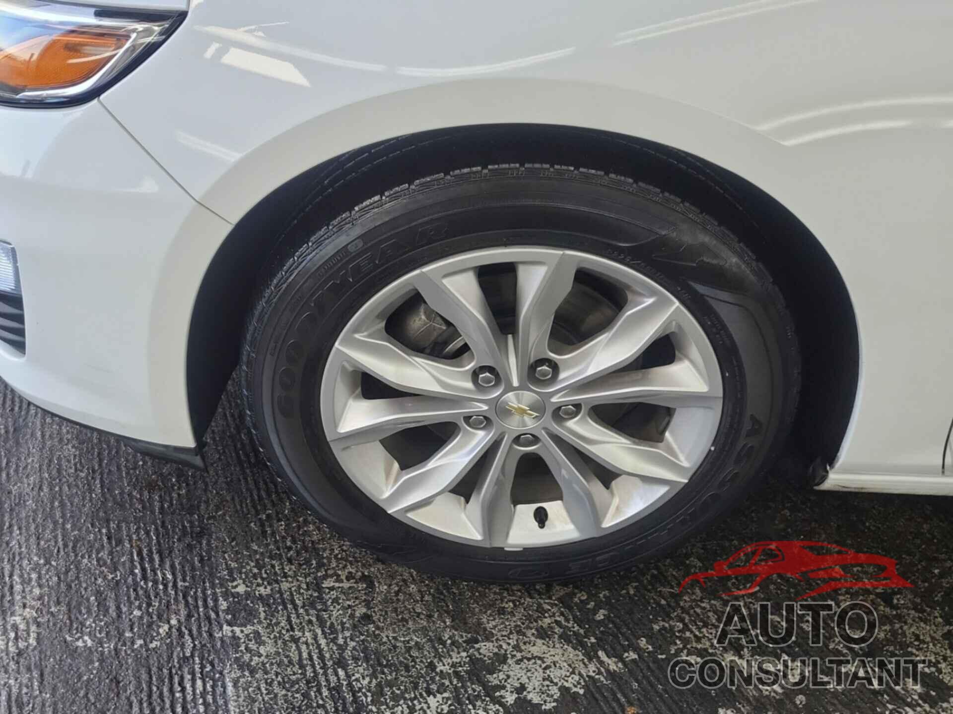 CHEVROLET MALIBU 2020 - 1G1ZD5ST4LF035389