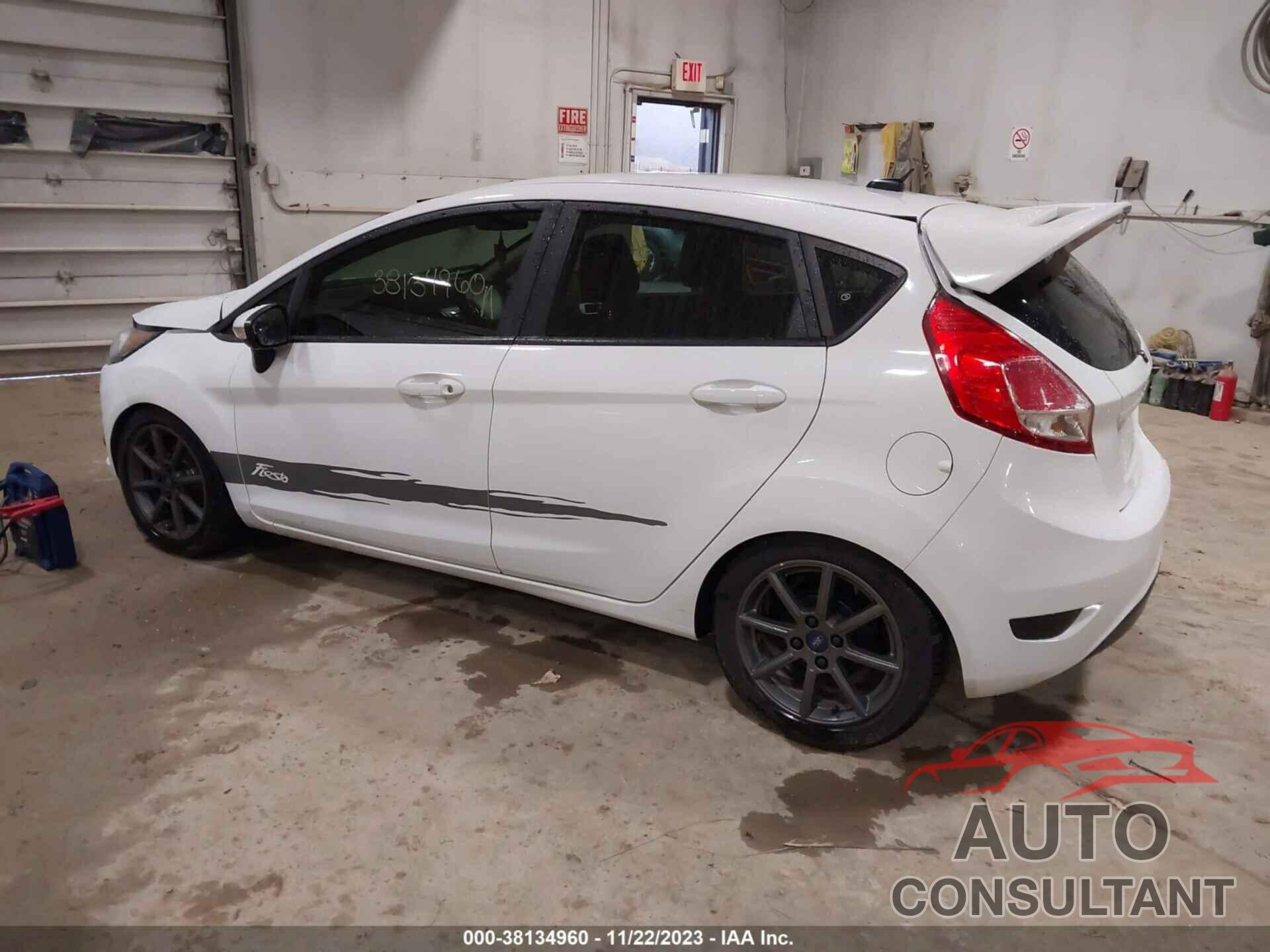 FORD FIESTA 2016 - 3FADP4EJ1GM166014