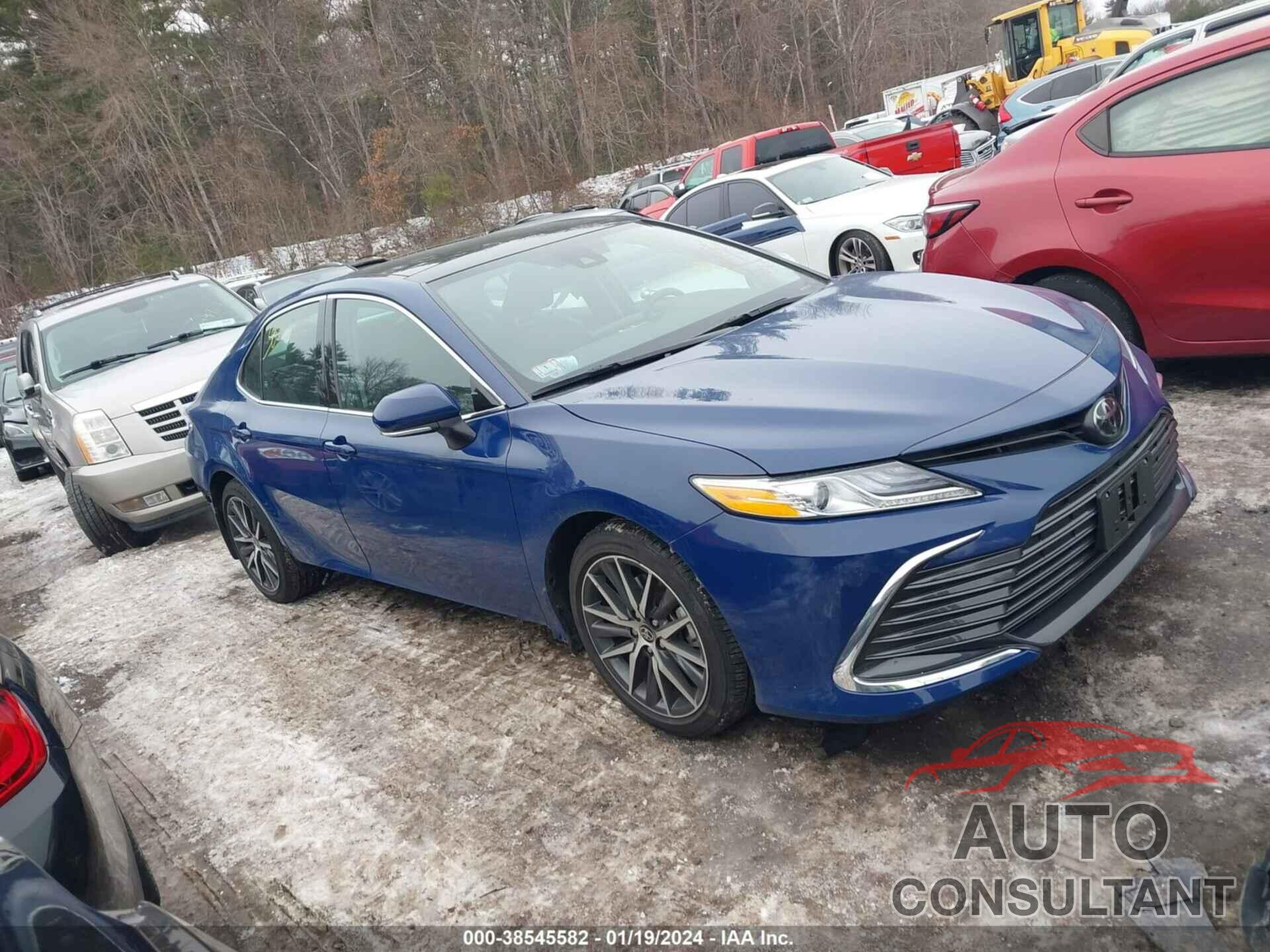 TOYOTA CAMRY 2023 - 4T1F11AK4PU125319