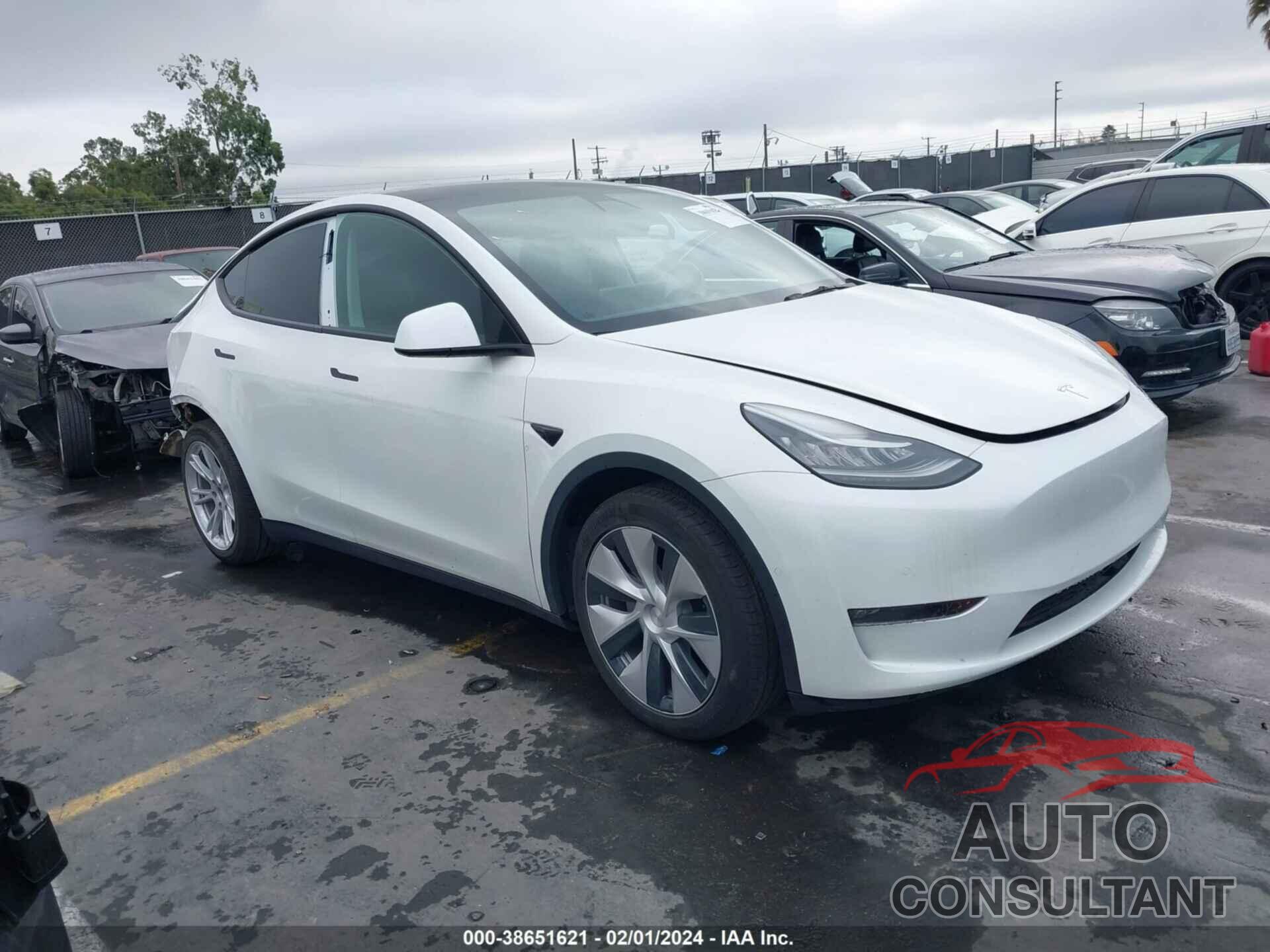 TESLA MODEL Y 2021 - 5YJYGAEE6MF180326