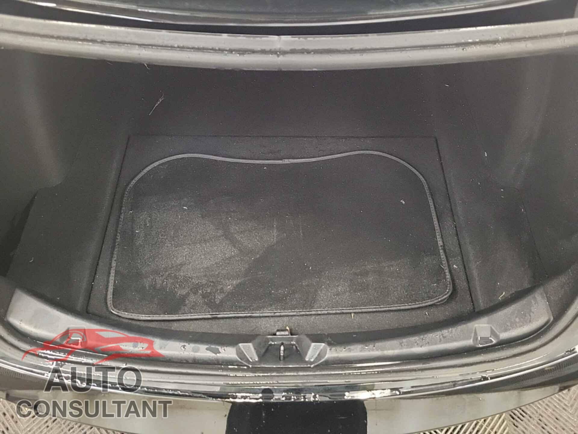 TESLA MODEL 3 2019 - 5YJ3E1EB5KF193412